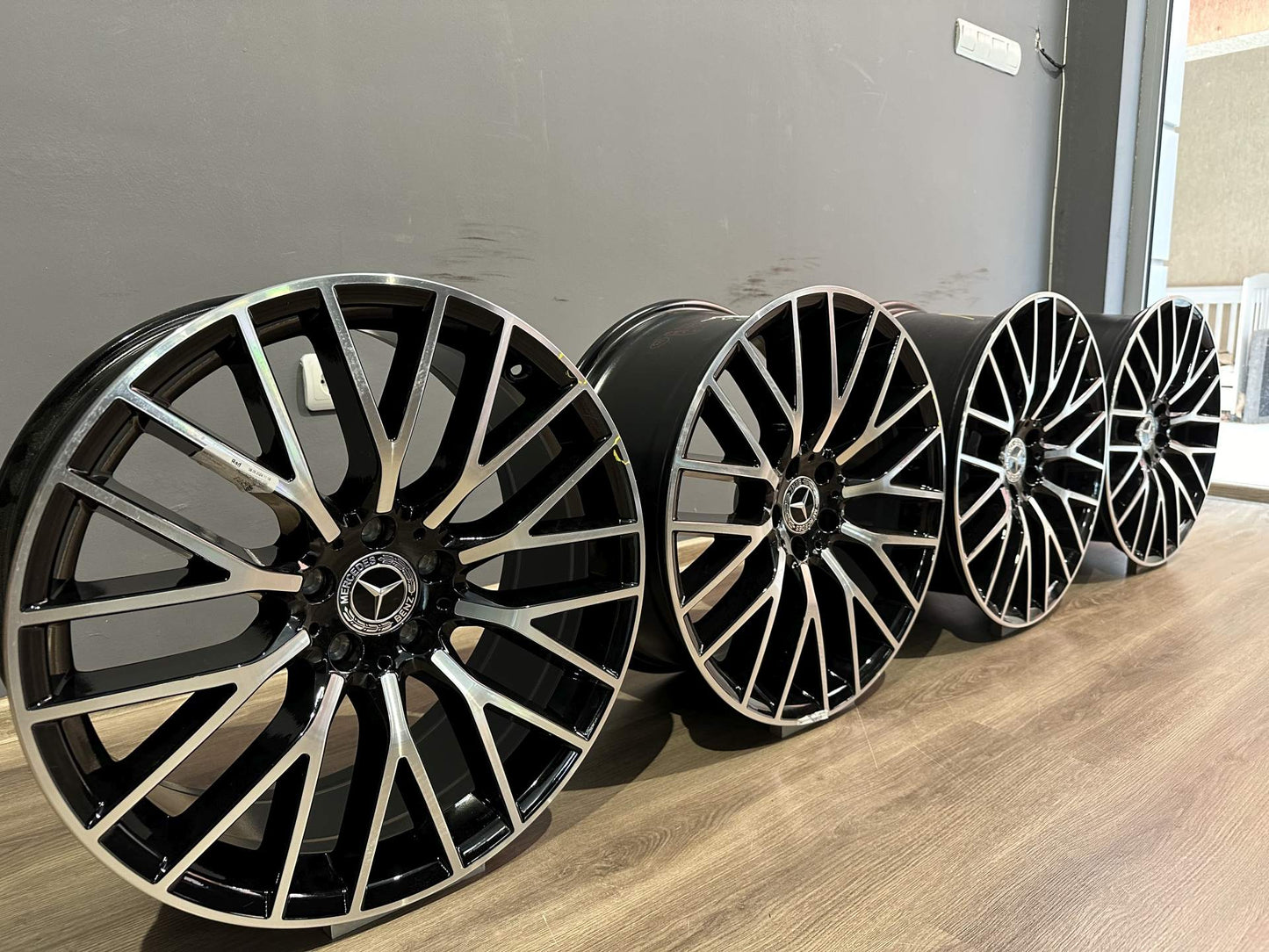 Оригинални като Нови Mercedes S Klasse W223 20 Zoll Мерцедес С Класа W223 Алуминиеви джанти 20 цола A2234013800 A2234013900