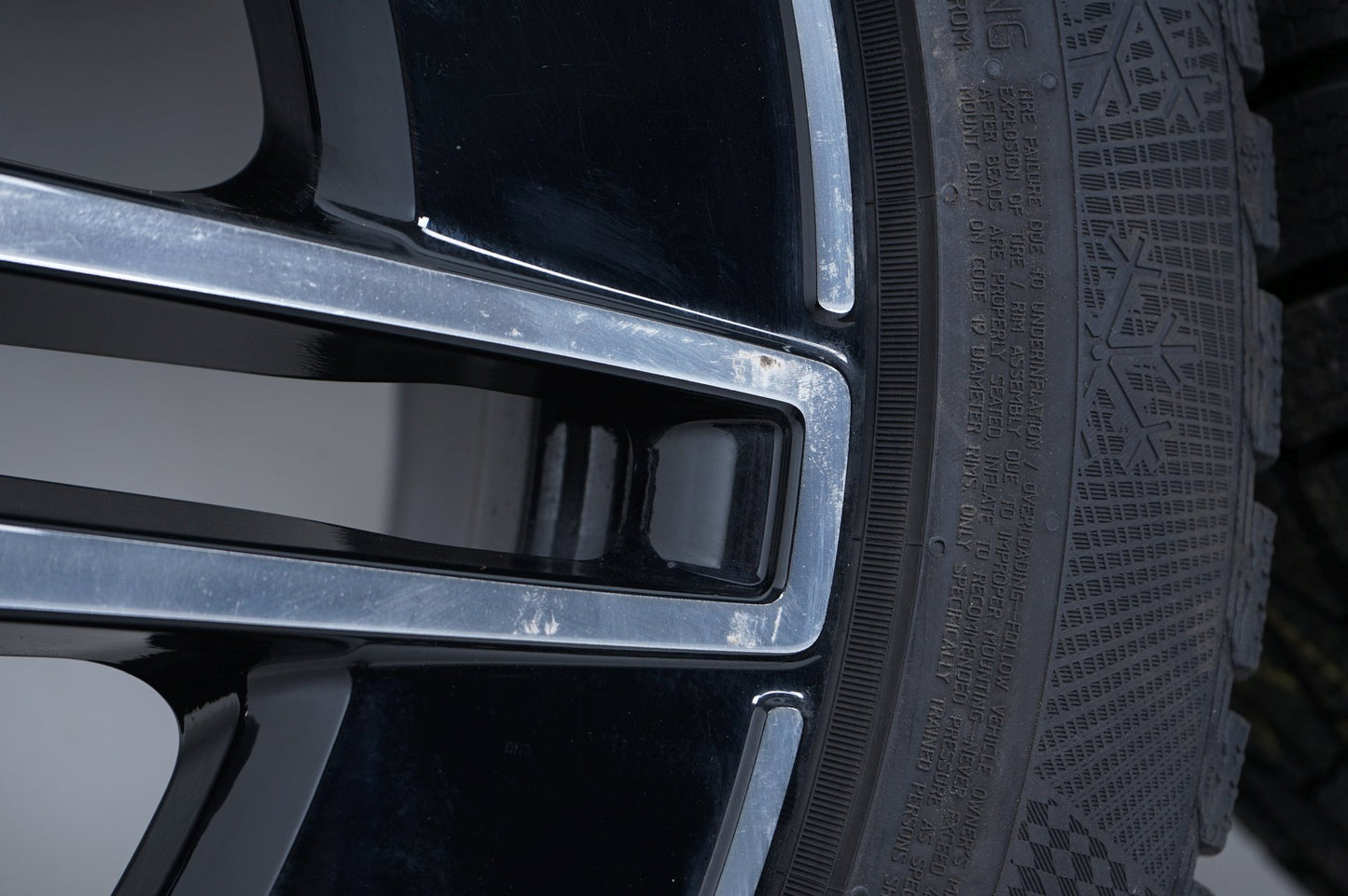 Mercedes E Klasse W214 19 Zoll AMG Мерцедес E класа W214 19 цола AMG зимен комплект зимни гуми