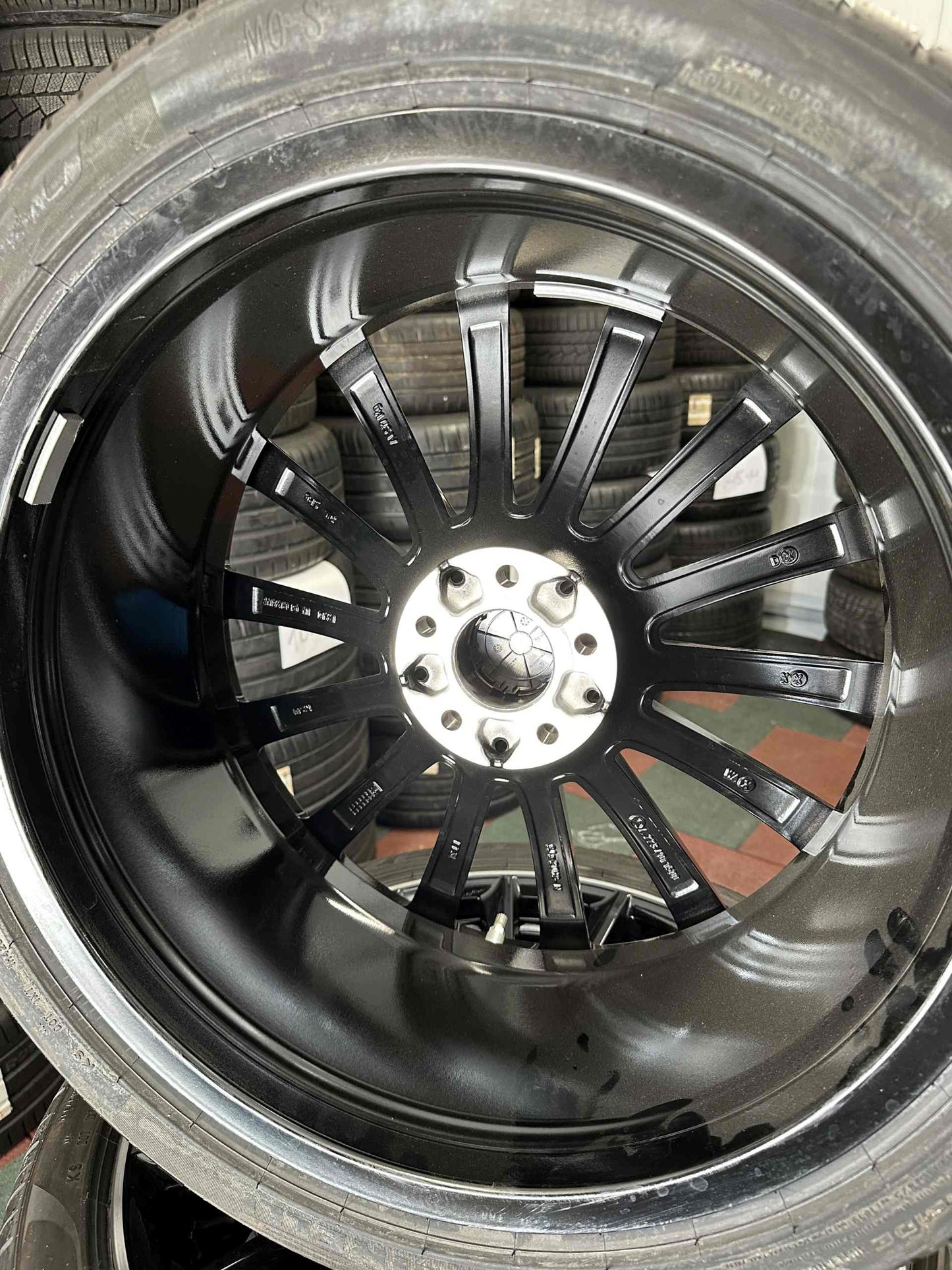 Оригинал като Нови Mercedes S Klasse 20 Zoll AMG W223 V223 Мерцедес С Класа 20 цола AMG джанти летен комплект летни гуми
