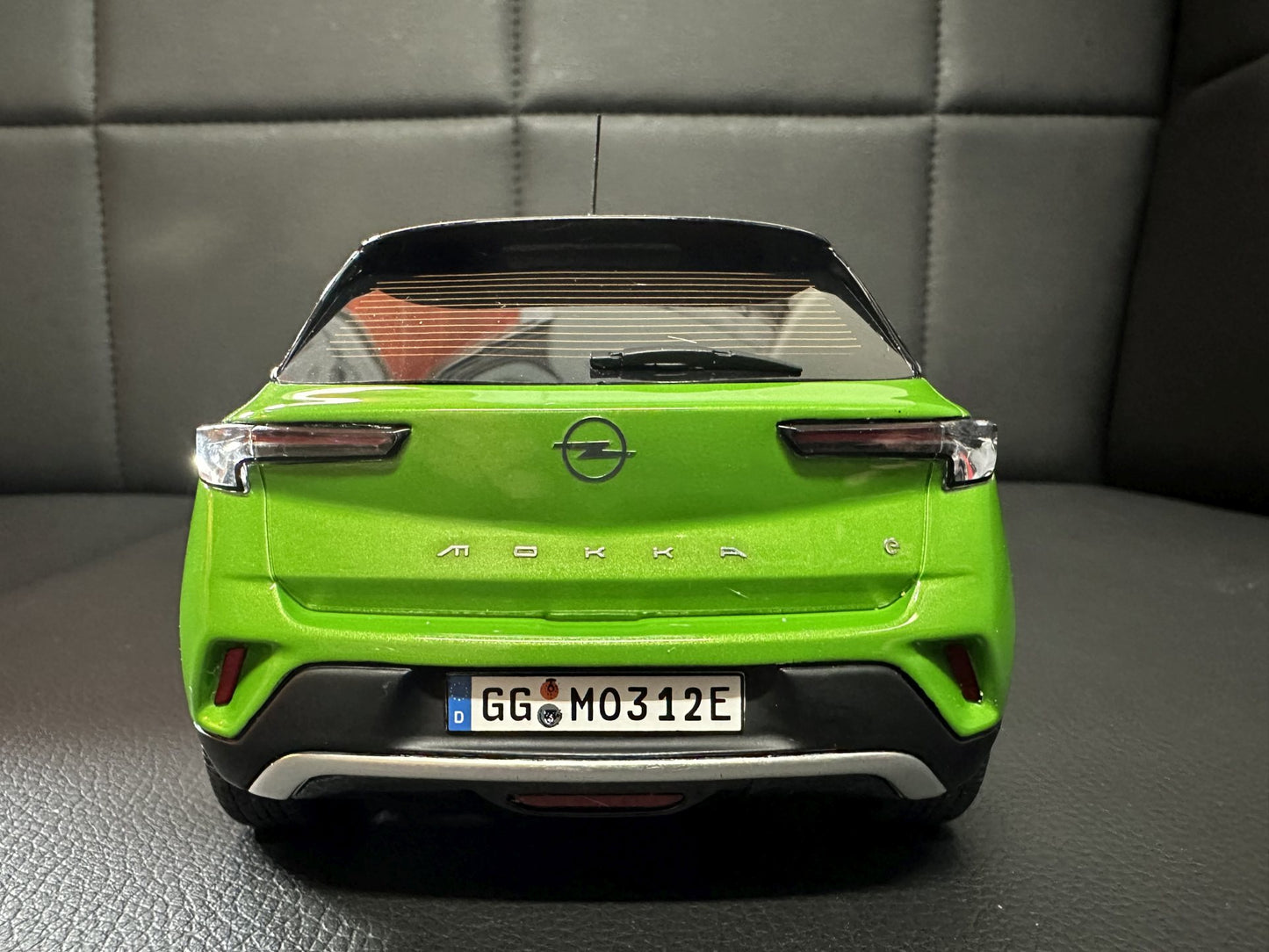 Opel Mokka-e GS Line green ОТ435 Limitiert 795/999 1:18 Otto Опел Moka-e Лимитирана зелена