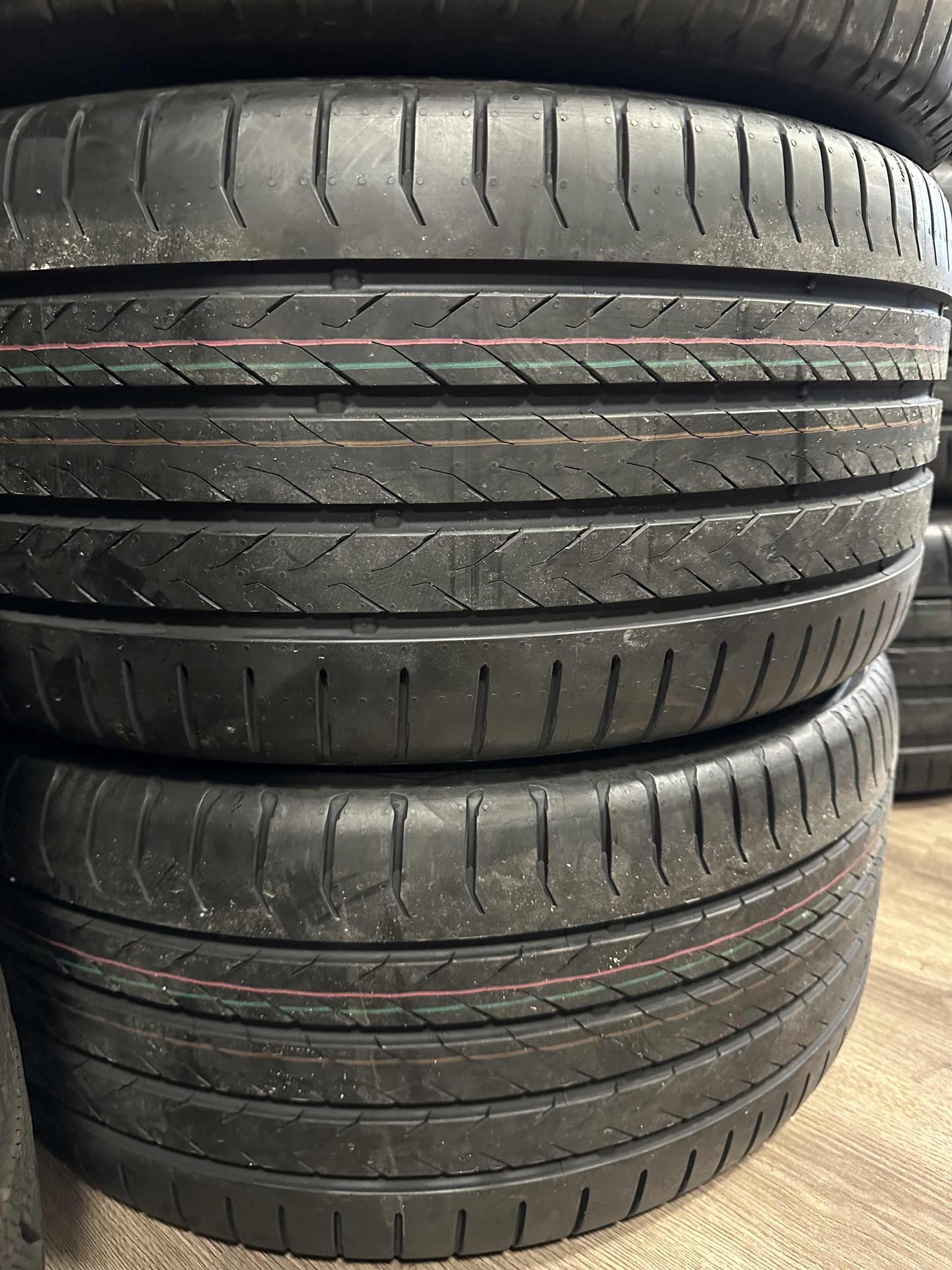 Като Нови Mercedes E Klasse W214 21 Zoll AMG Мерцедес E класа W214 21 цола AMG летен комплект летни гуми