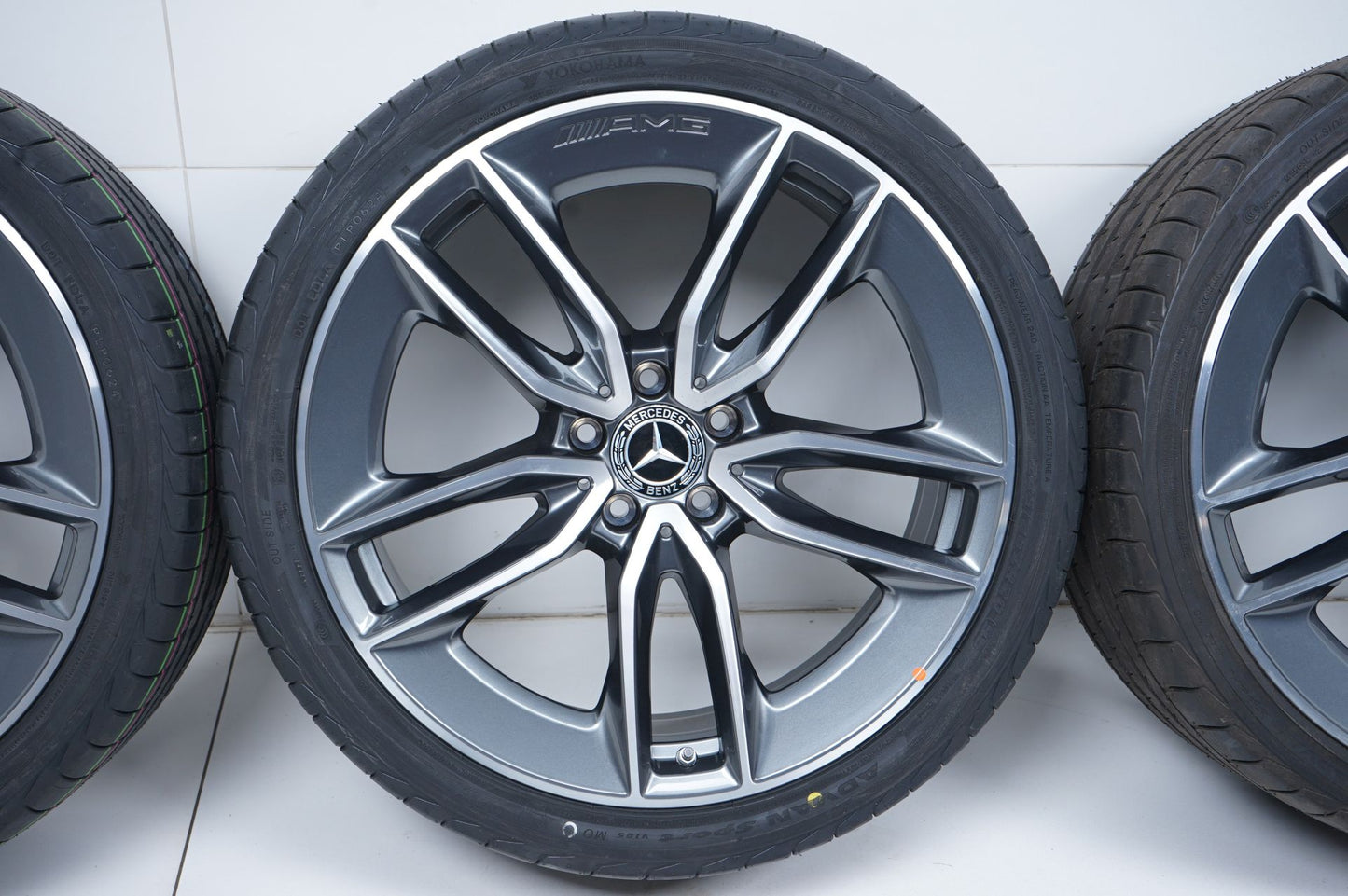 Нови Оригинал Mercedes E klasse E43 E53 AMG W213 20 Zoll Мерцедес Е класа W213 20 цола AMG Е43 Е53 джанти летен комплект летни гуми