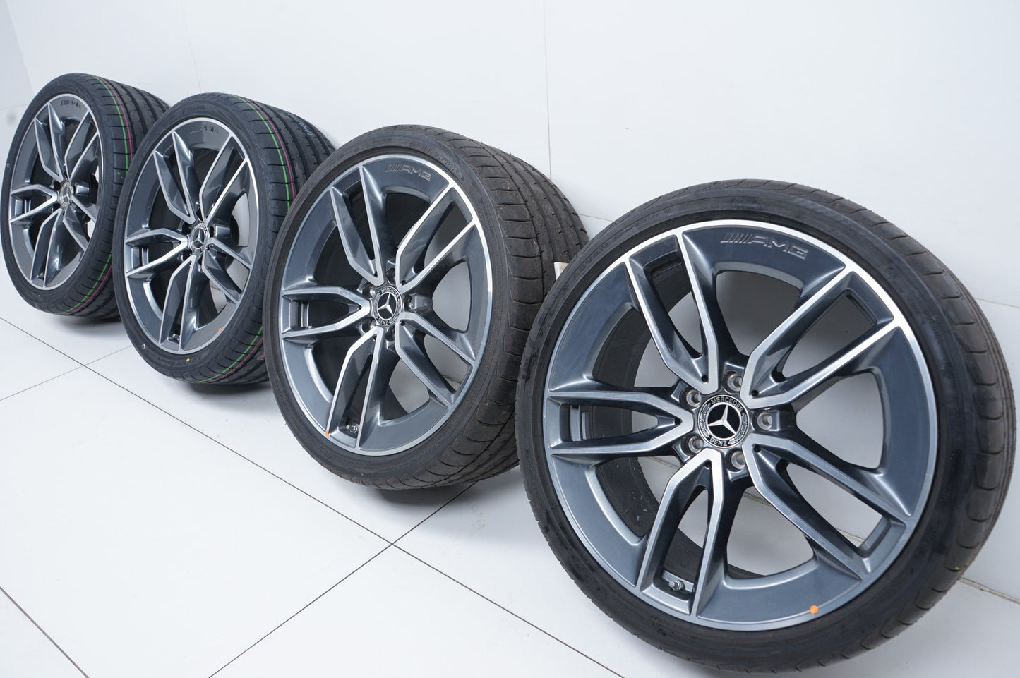 Нови Оригинал Mercedes E klasse E43 E53 AMG W213 20 Zoll Мерцедес Е класа W213 20 цола AMG Е43 Е53 джанти летен комплект летни гуми