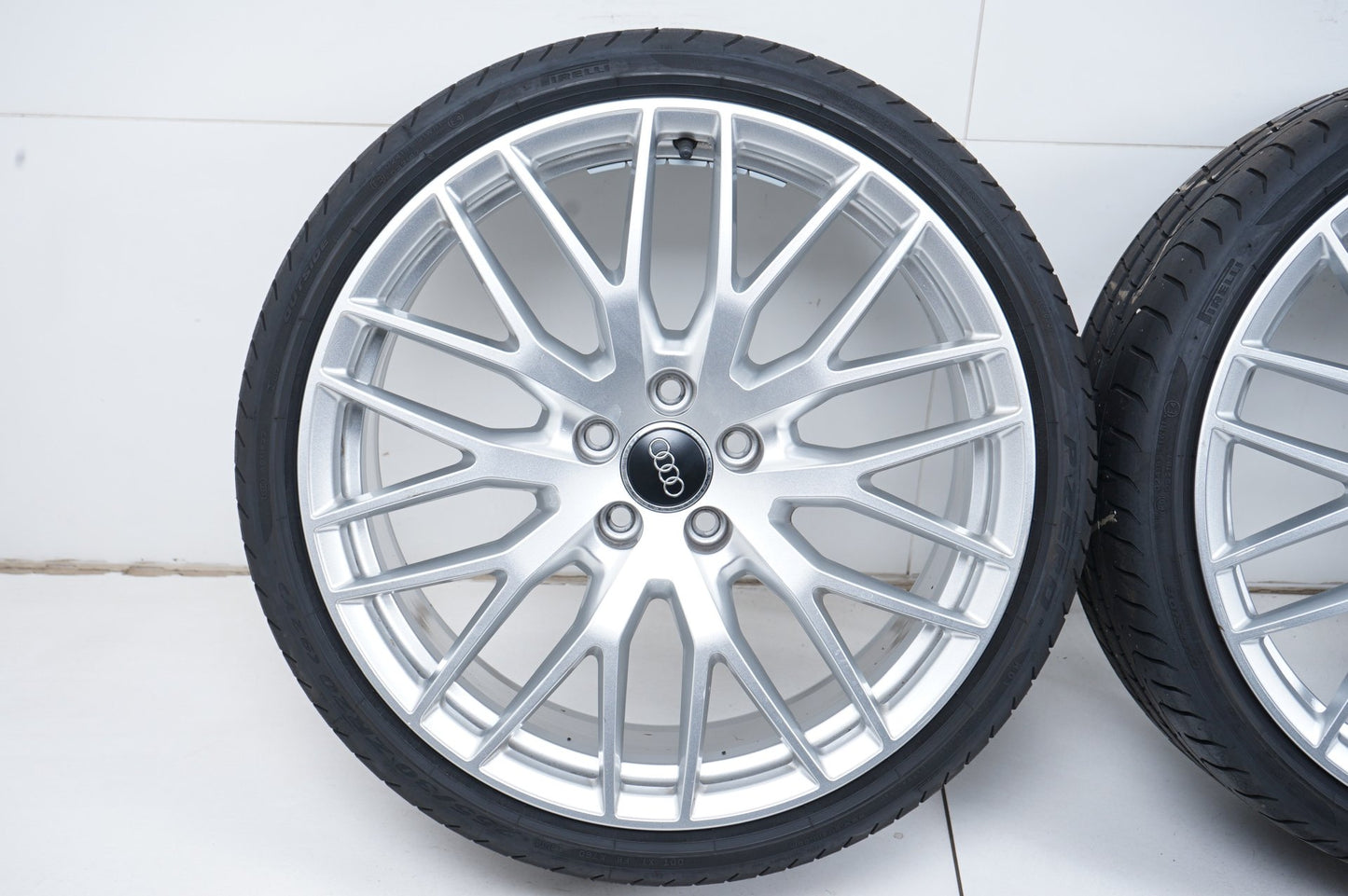Оригинал Audi TTS TTRS 8S FV 20 Zoll Ауди ТТС ТТРС Алуминиеви джанти 20 цола летен комплект летни гуми