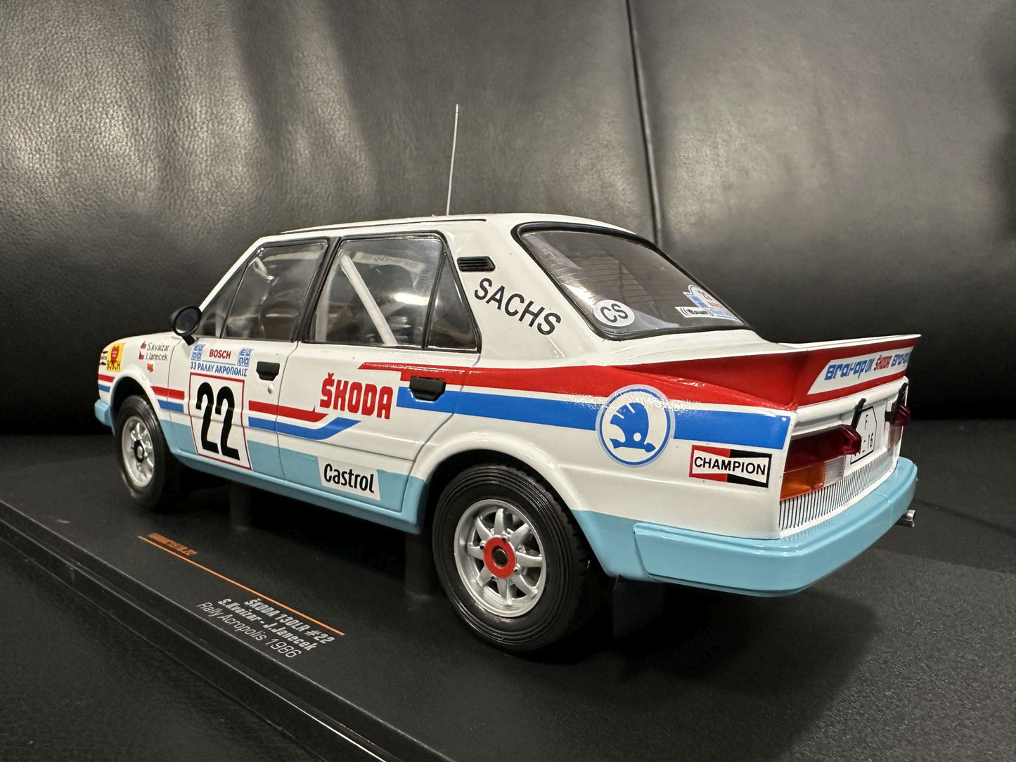Skoda 130 LR WRC Rally Acropolis 1986 1:18 IXO 18RMC157B.22 Шкода 130 Рали Акрополис бял 1986