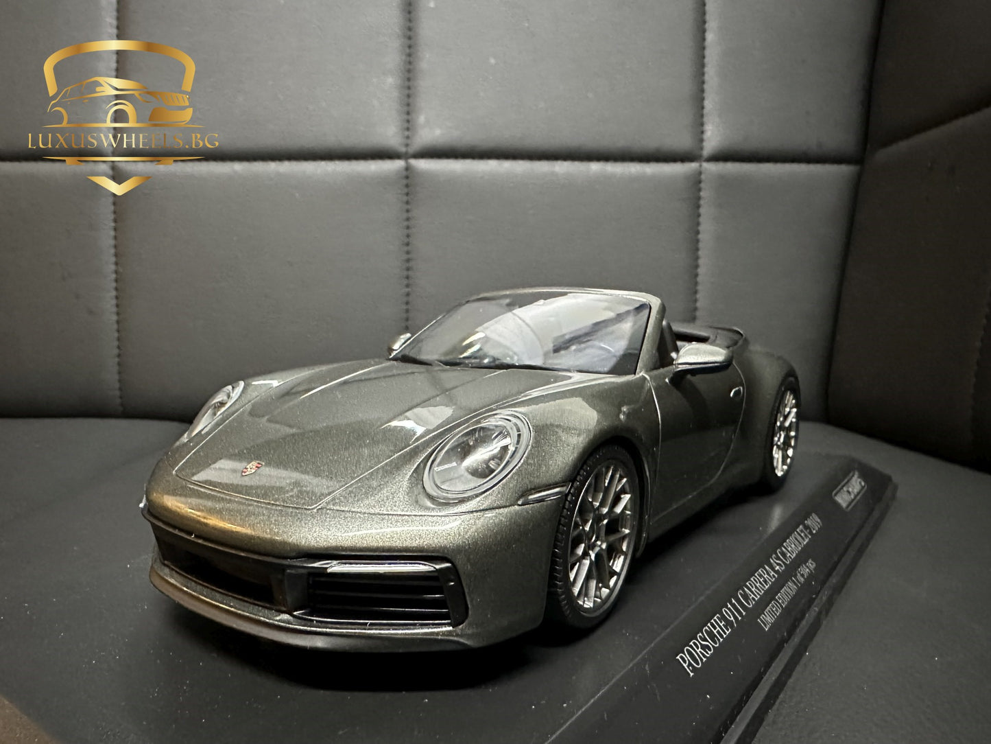 Porsche 911 Carrera 4S Cabrio 2019 green 1:18 Minichamps 155067337 Порше 911 Кабрио зелен
