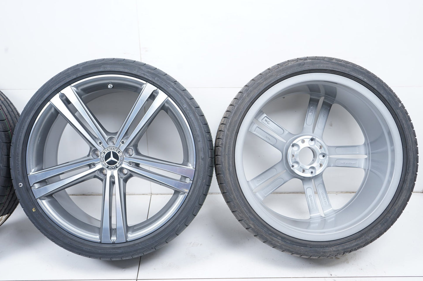 Като Нови Mercedes Cls klasse W257 20 Zoll  Мерцедес Цлс класа W257 20 цола джанти летен комплект летни гуми