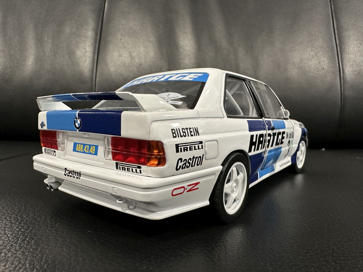 Bmw E30 Hartge Rally Deutschland 1990 white/blue 1:18 Solido S1801514 Бмв Е30 Германия 1990 бял/син