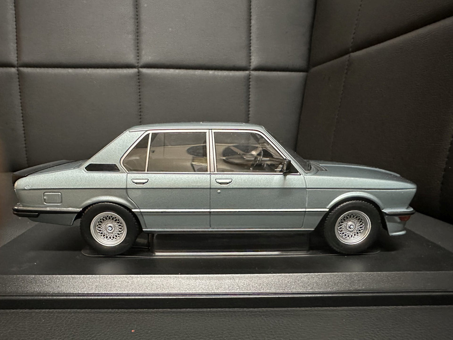 Bmw M 535i Limousine blue 1:18 NOREV 183269 Бмв M 535i син