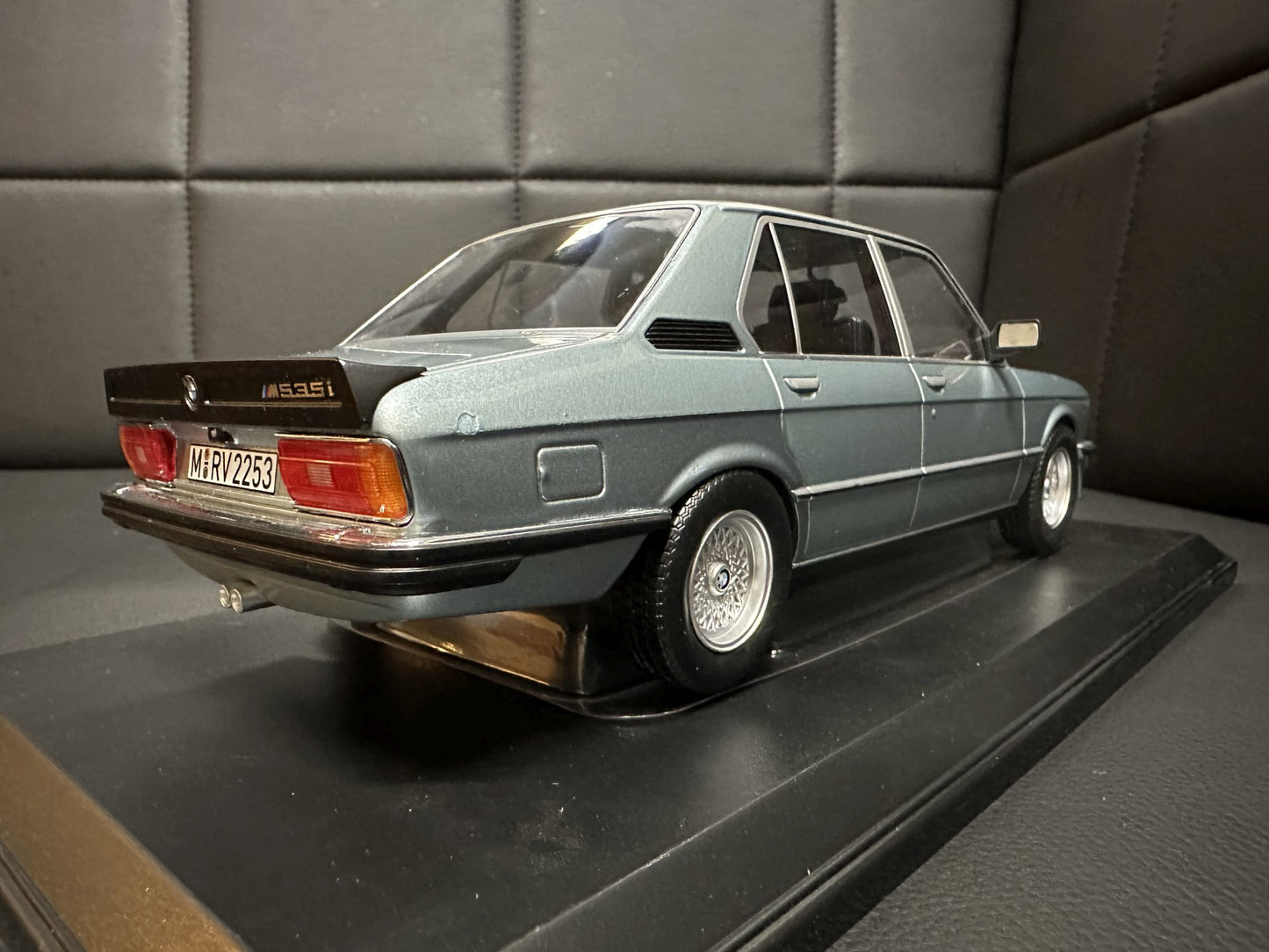 Bmw M 535i Limousine blue 1:18 NOREV 183269 Бмв M 535i син