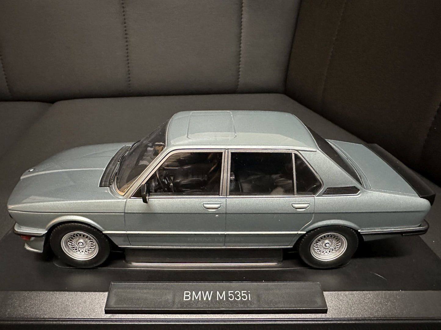 Bmw M 535i Limousine blue 1:18 NOREV 183269 Бмв M 535i син