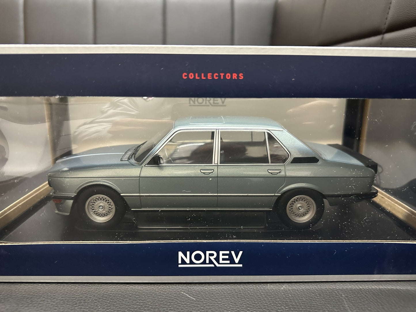 Bmw M 535i Limousine blue 1:18 NOREV 183269 Бмв M 535i син
