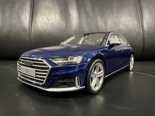 Audi S8 Navarra blue Limitiert 341/999 1:18 GT Spirit GT313 Ауди С8 Лимитирана син