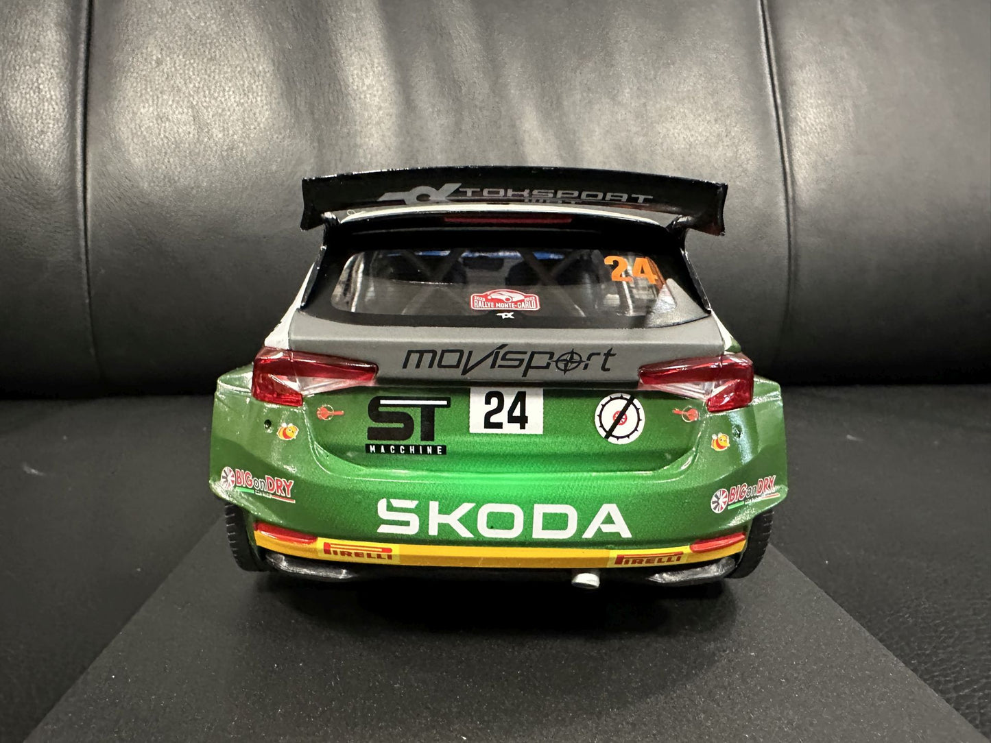 Skoda Fabia Rally WM Mone Carlo 2023 1:18 IXO 18RMC155B.22 Шкода Фабиа Рали Монте Карло 2023 бял/зелен