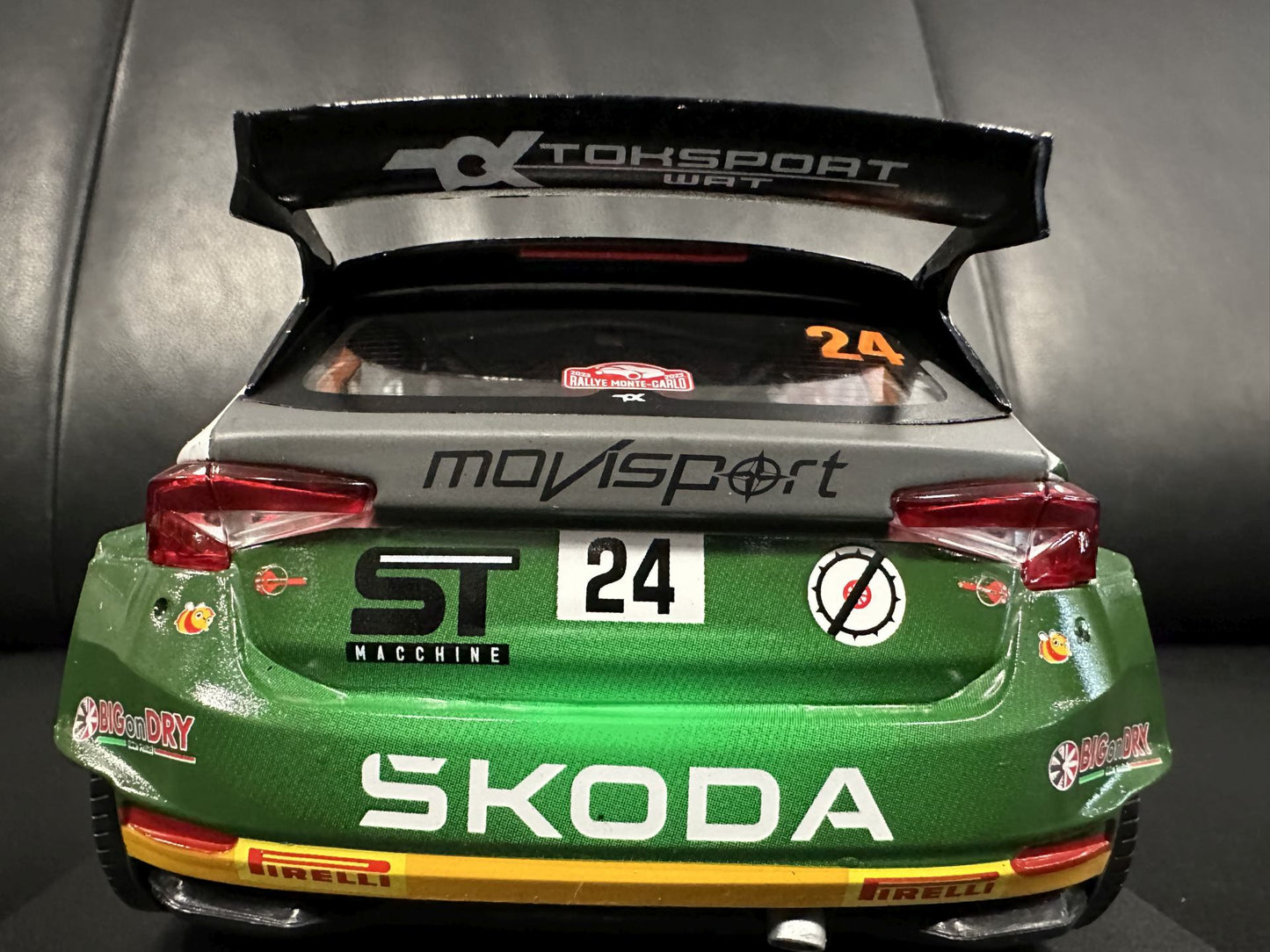 Skoda Fabia Rally WM Mone Carlo 2023 1:18 IXO 18RMC155B.22 Шкода Фабиа Рали Монте Карло 2023 бял/зелен
