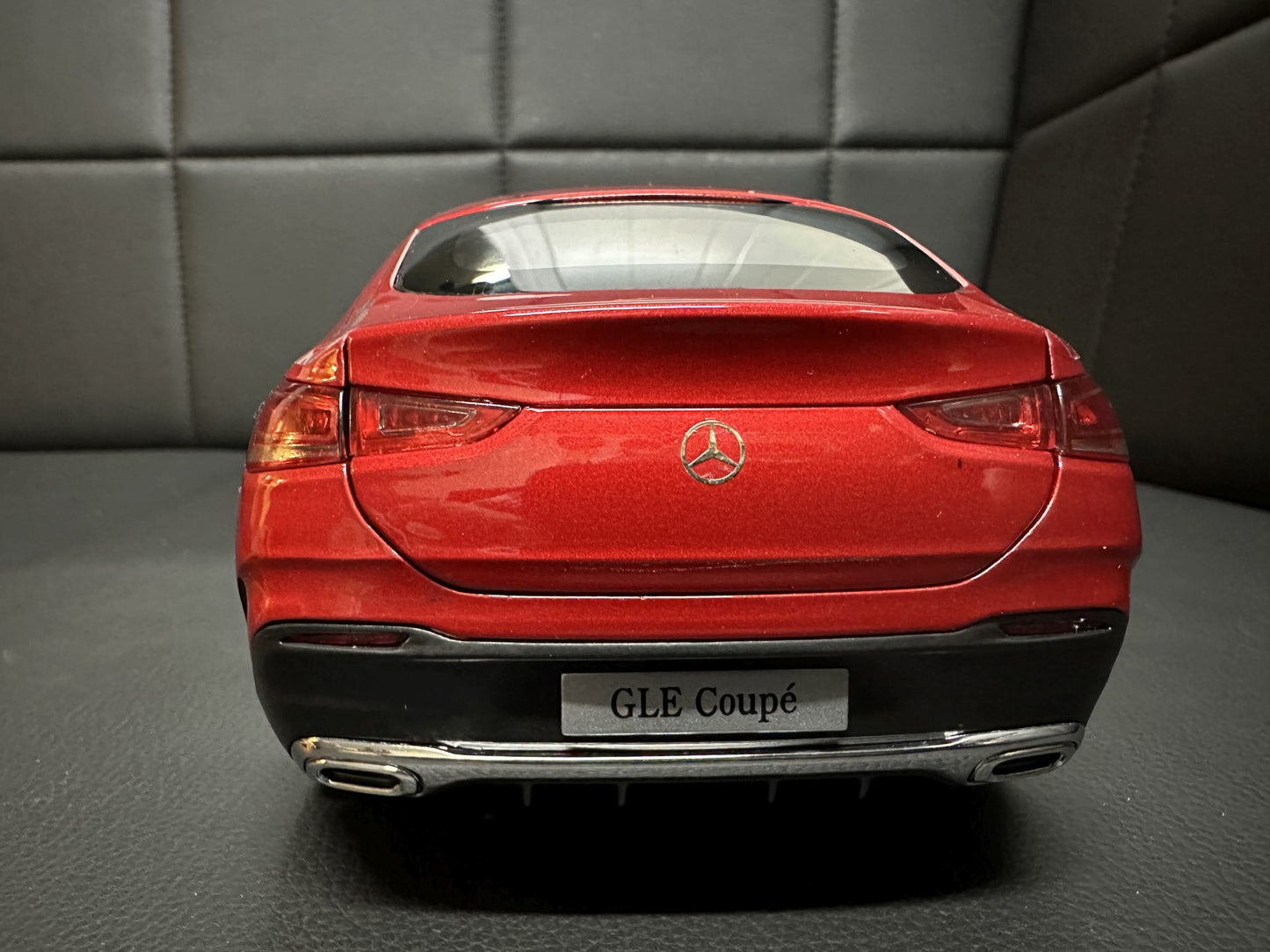 Mercedes Benz GLE Coupe V167 red 1:18 i Scale Мерцедес Бенц ГЛЕ Купе червен