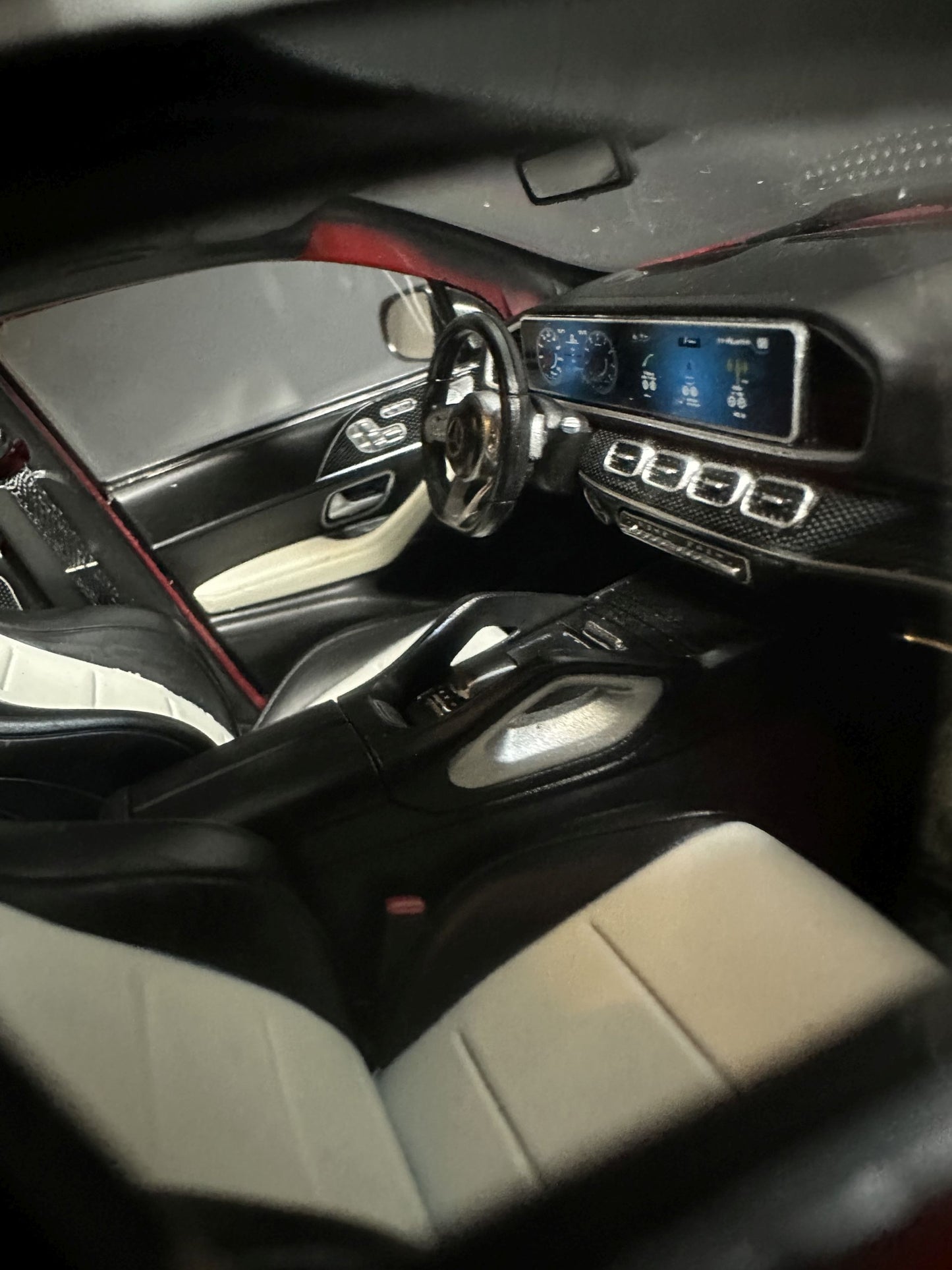 Mercedes Benz GLE Coupe V167 red 1:18 i Scale Мерцедес Бенц ГЛЕ Купе червен