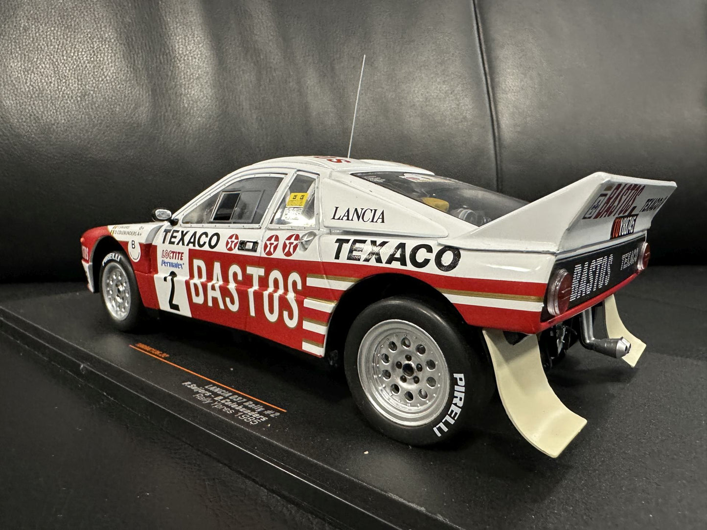 Lancia 037 Rally Bastos Ypres 1985 1:18 IXO 18RMC136.22 Ланчия 037 Бастос бял/червен