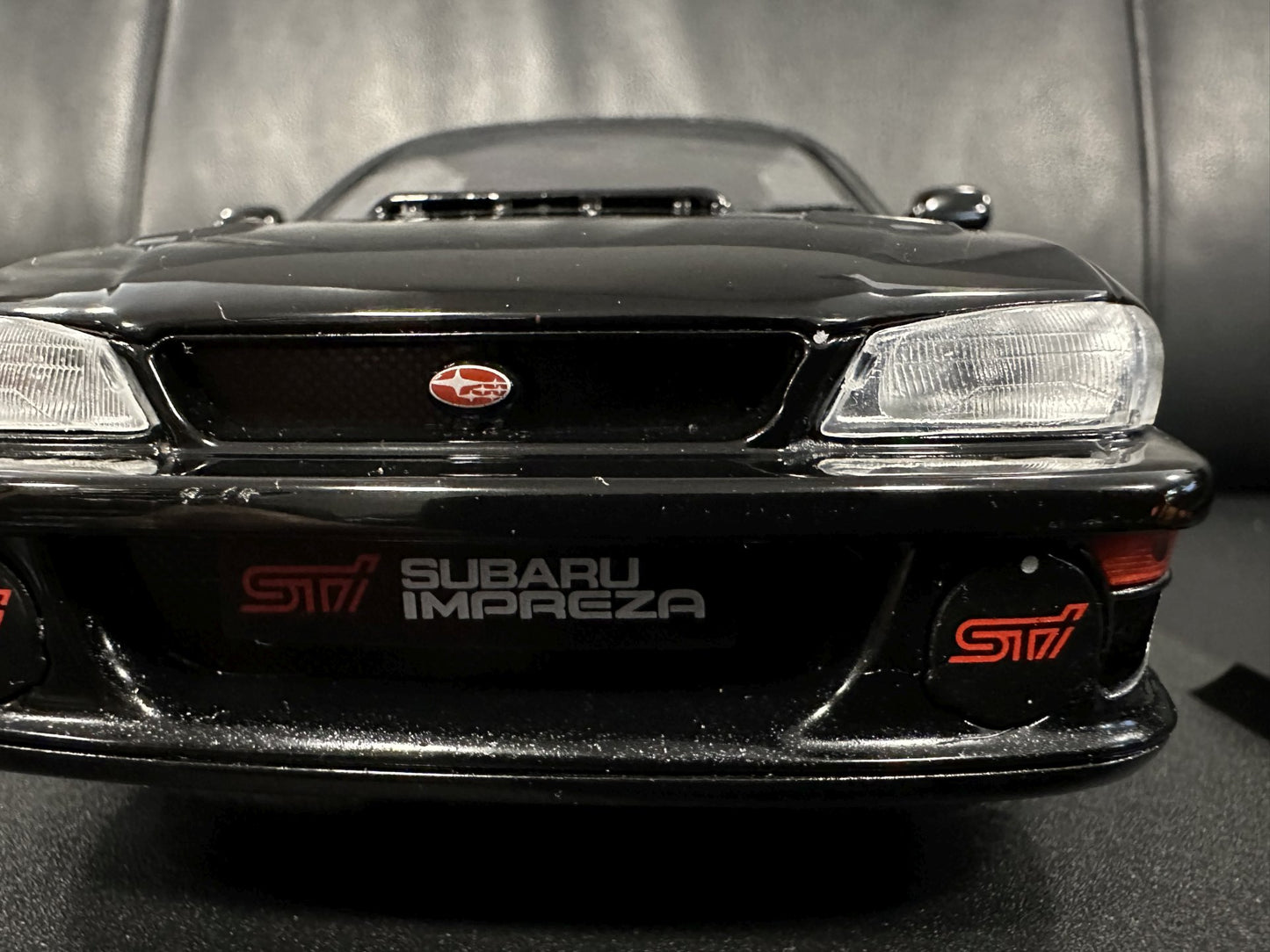 Subaru Impreza STI 1998 black 1:18 Solido S1807406 Субару Импреза СТИ черен
