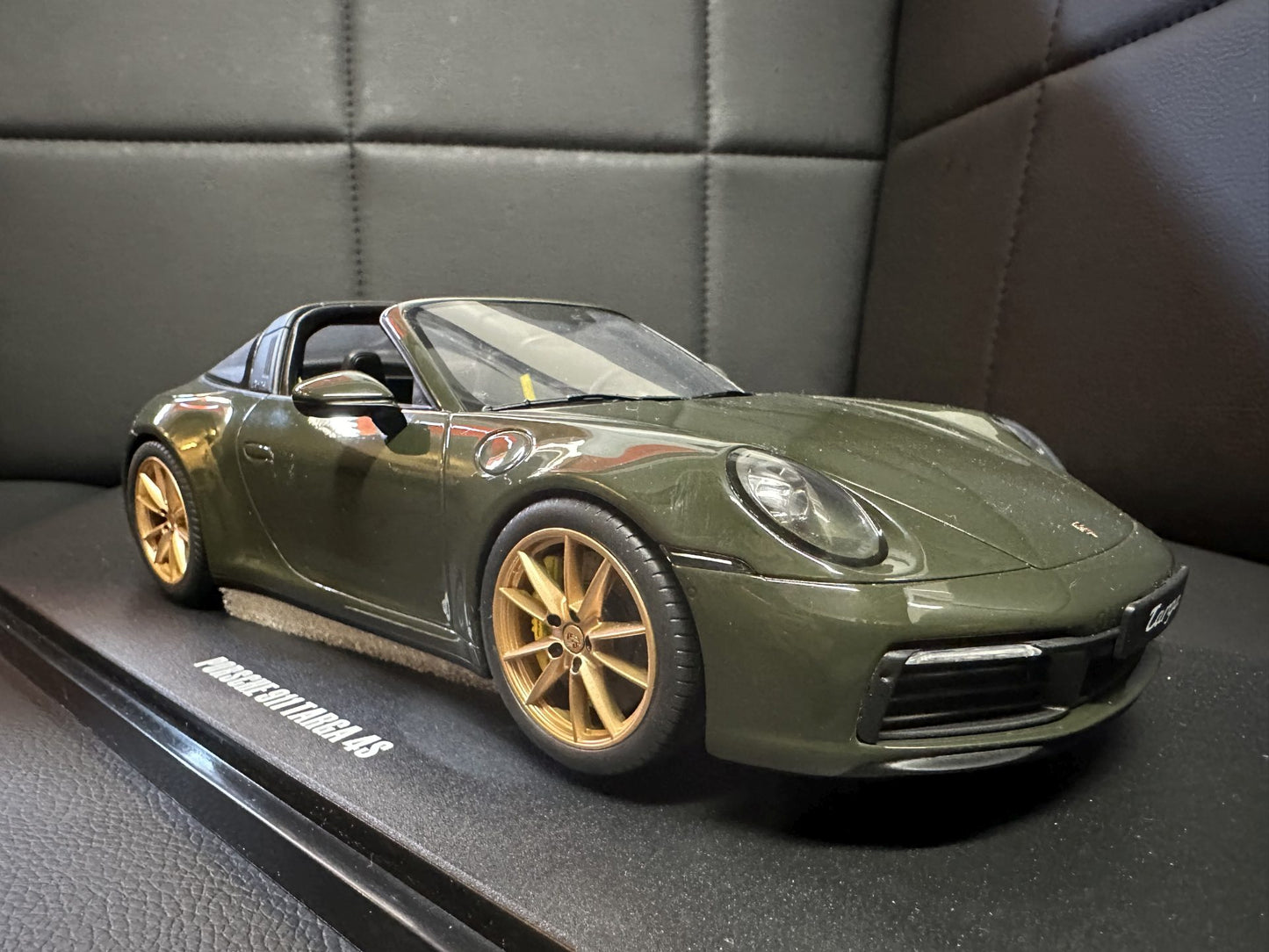 Porsche 911 Targa 4S Cabrio green Limitiert 1:18 GT Spirit GT438 Порше 911 Тарга зелен Лимитиран
