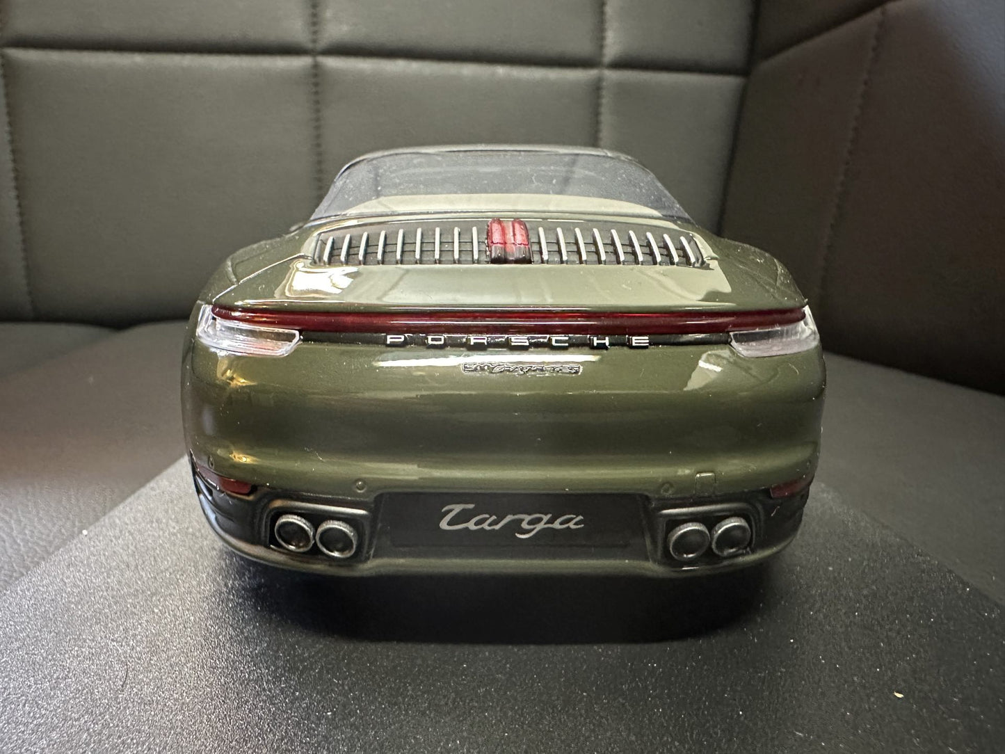 Porsche 911 Targa 4S Cabrio green Limitiert 1:18 GT Spirit GT438 Порше 911 Тарга зелен Лимитиран