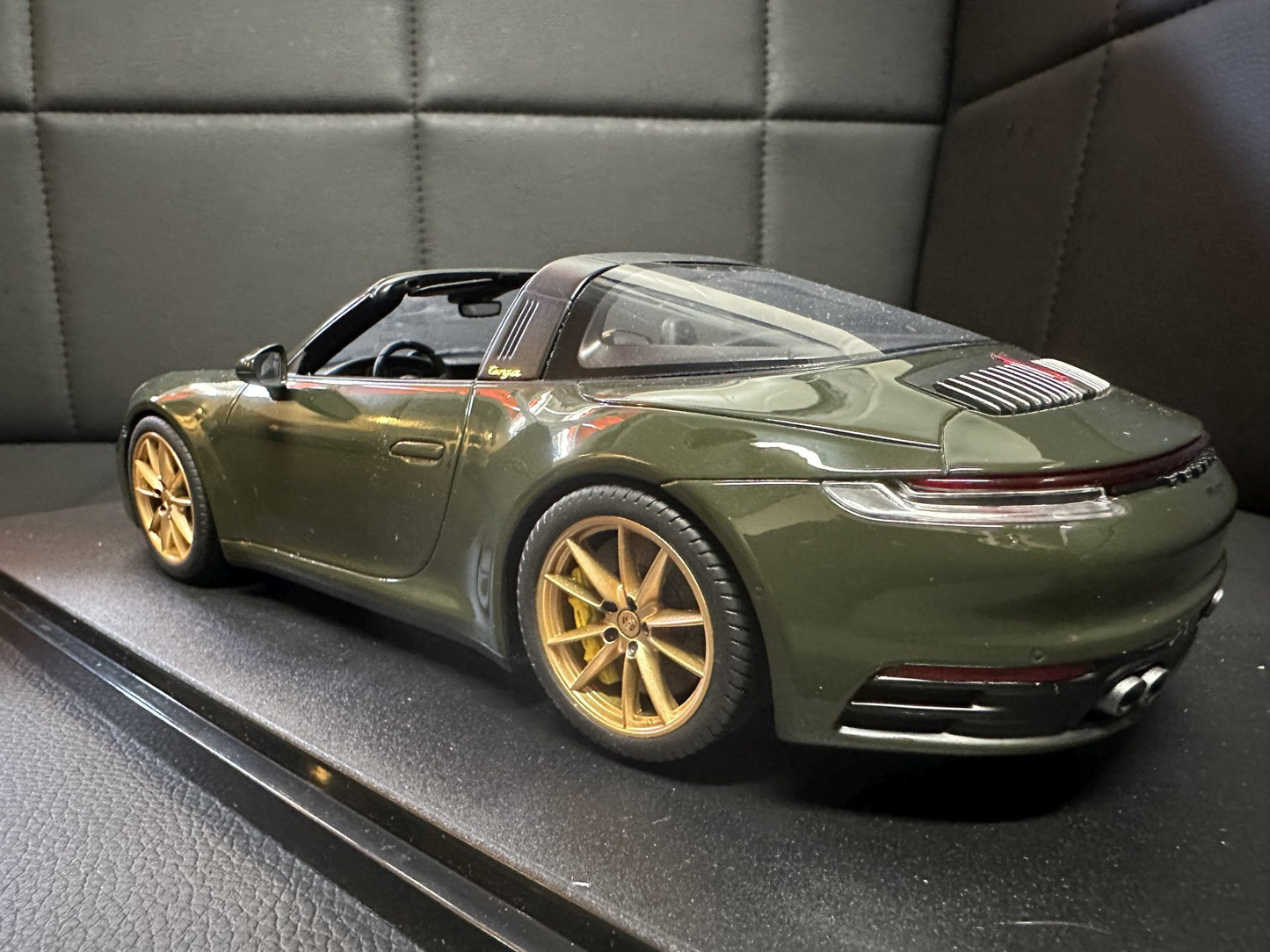 Porsche 911 Targa 4S Cabrio green Limitiert 1:18 GT Spirit GT438 Порше 911 Тарга зелен Лимитиран