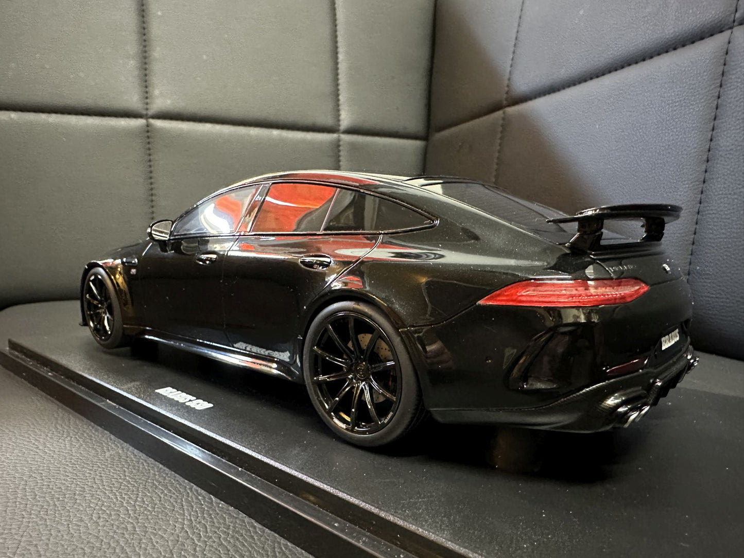 Mercedes Benz Brabus 930 AMG GT W290 black Limitiert 1:18 GT Spirit GT909 Мерцедес Бенц Брабус 930 черен Лимитирана
