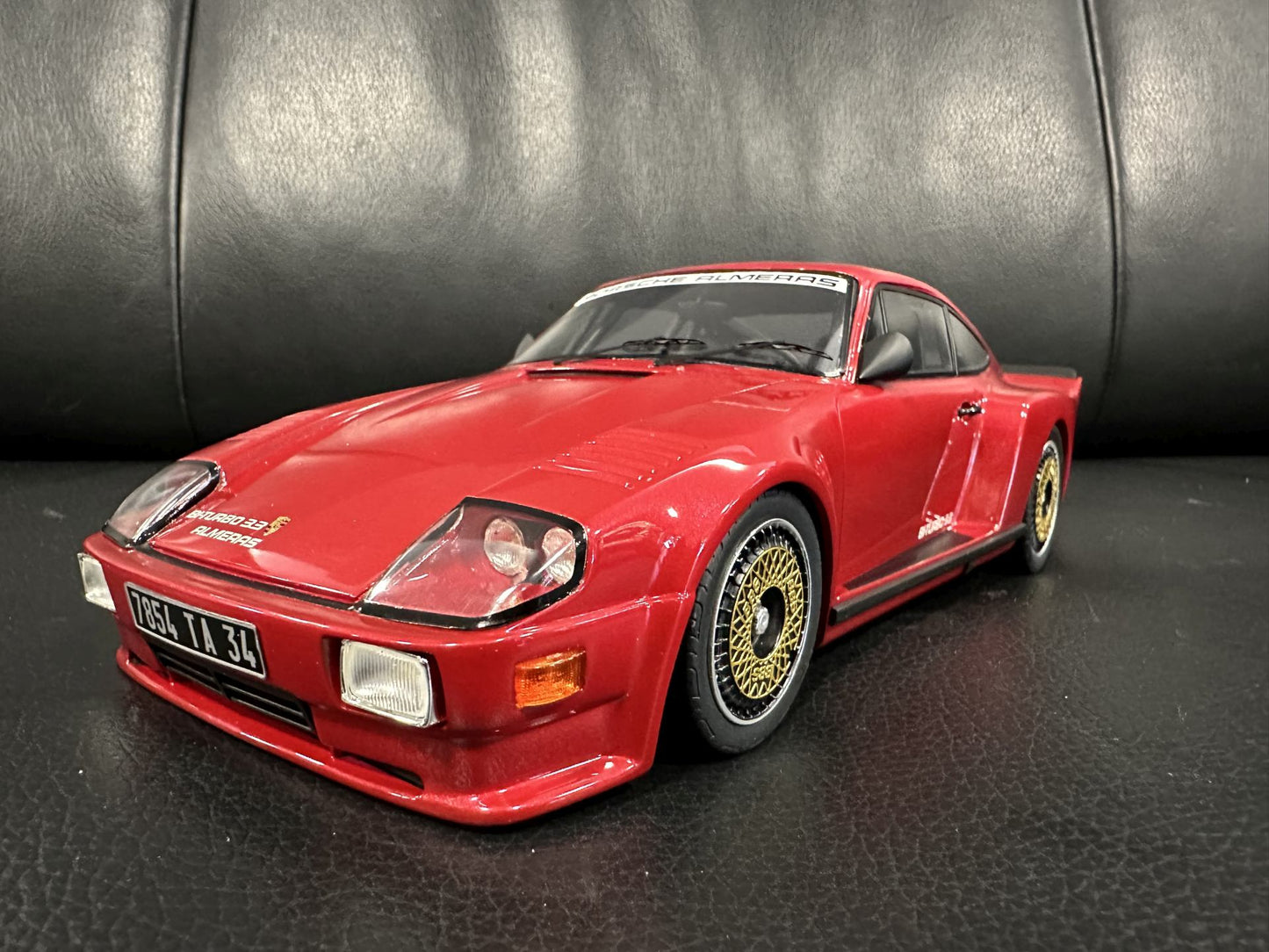 Porsche 911 930 BiTurbo 3,3 Almeras 1993 red Limitiert 14/150 1:18 KESS KE18005C Порше 911 930 червен Лимитирана
