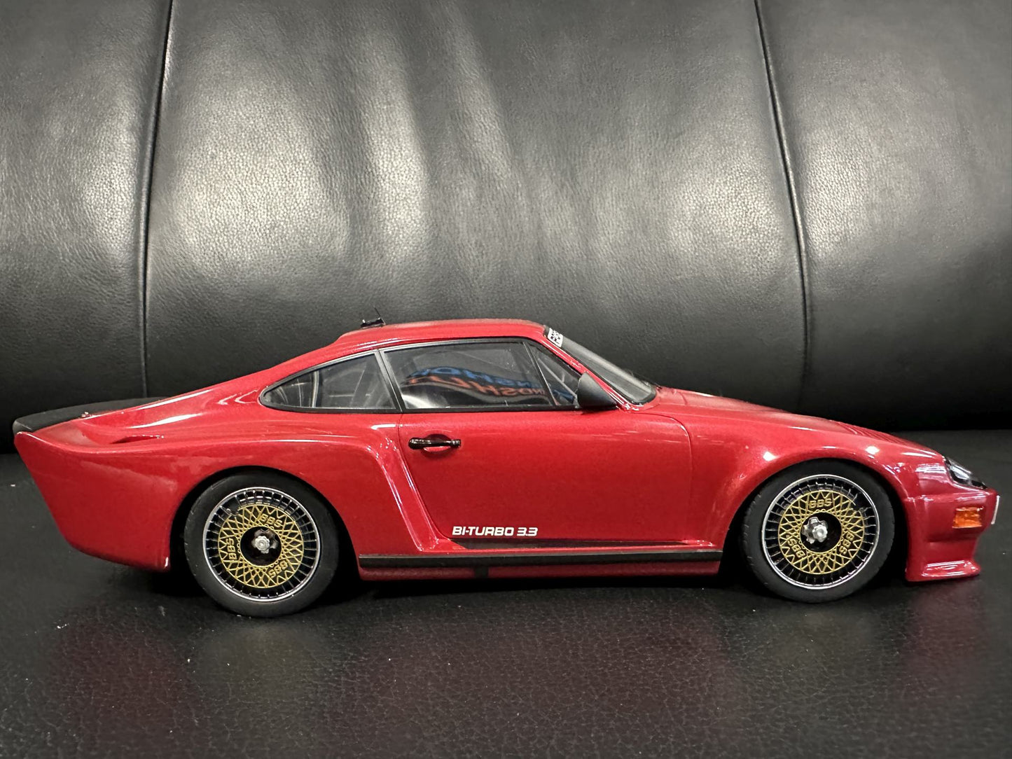 Porsche 911 930 BiTurbo 3,3 Almeras 1993 red Limitiert 14/150 1:18 KESS KE18005C Порше 911 930 червен Лимитирана