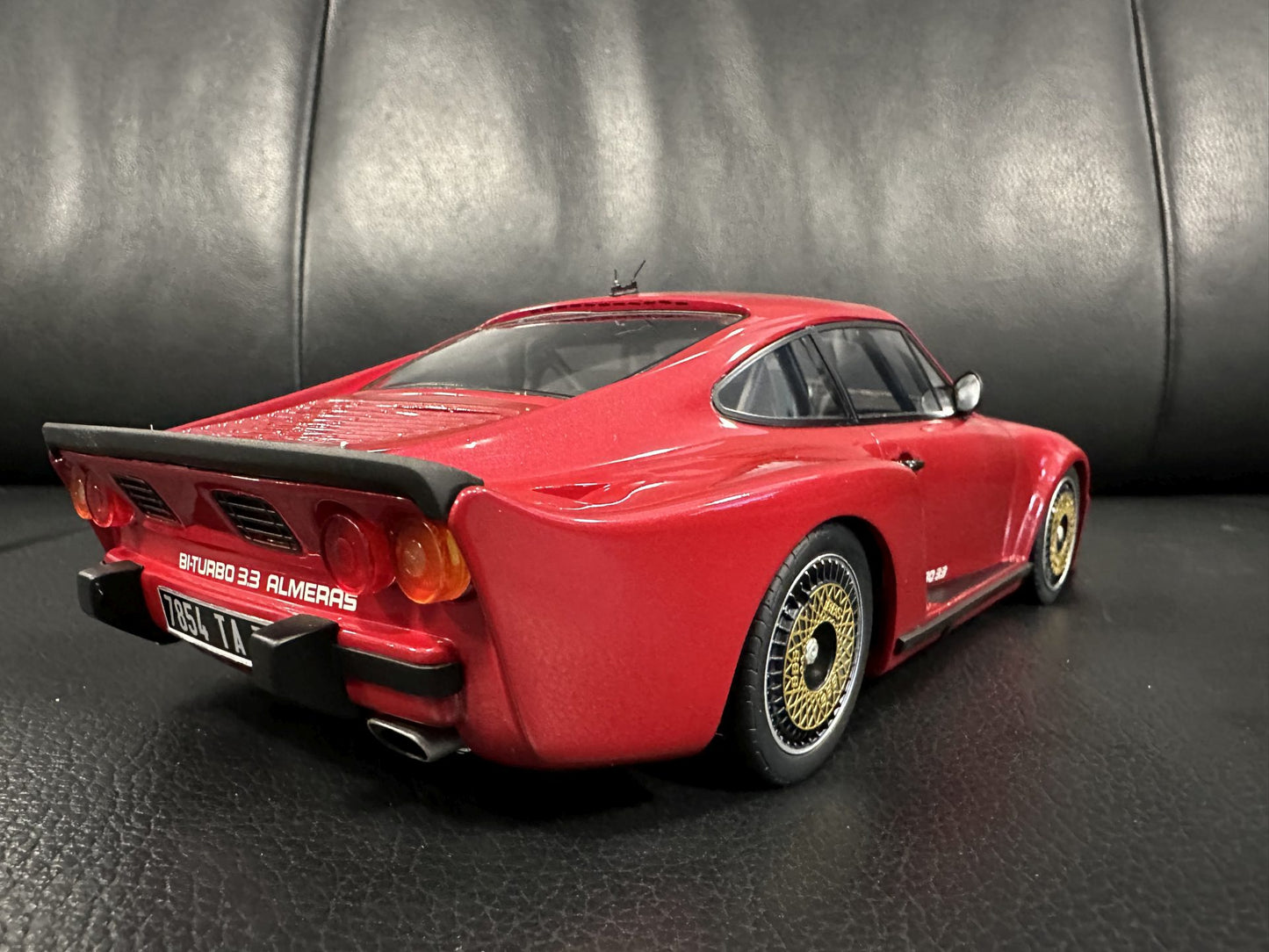 Porsche 911 930 BiTurbo 3,3 Almeras 1993 red Limitiert 14/150 1:18 KESS KE18005C Порше 911 930 червен Лимитирана