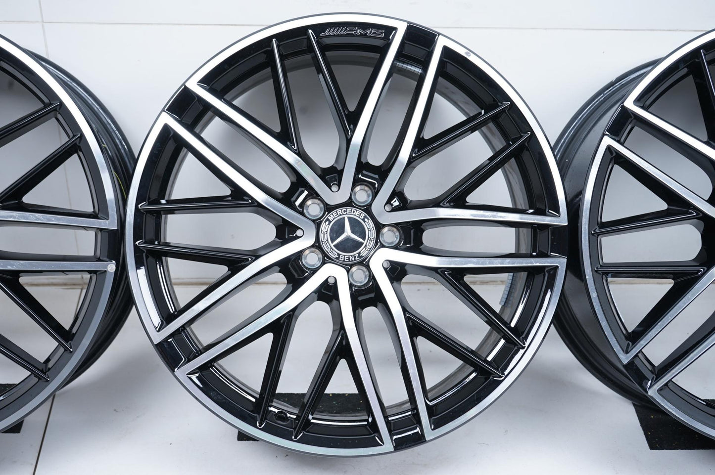 Оригинал като нови Mercedes GLC43 AMG W253 C253 Klasse 21 Zoll  Мерцедес ГЛЦ43 AMG Класа Алуминиеви джанти 21 цола A2534015700 A2534015800