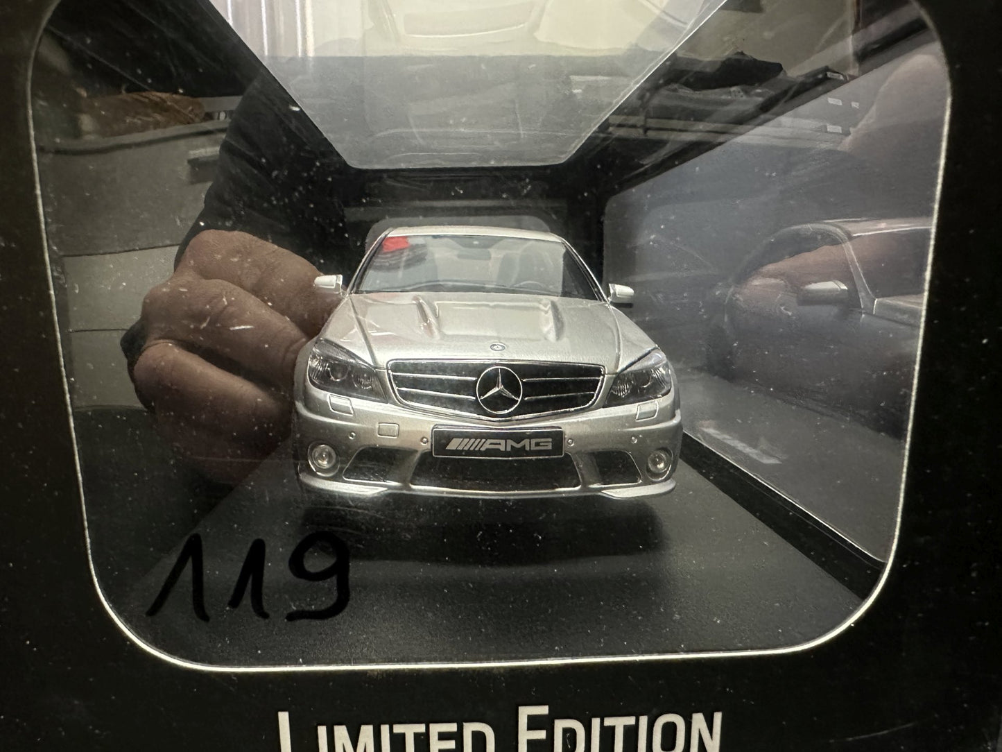 Mercedes Benz C63 AMG grey Limitiert 1:18 GT Spirit GT462 Мерцедес Бенц Ц63 сив Лимитирана