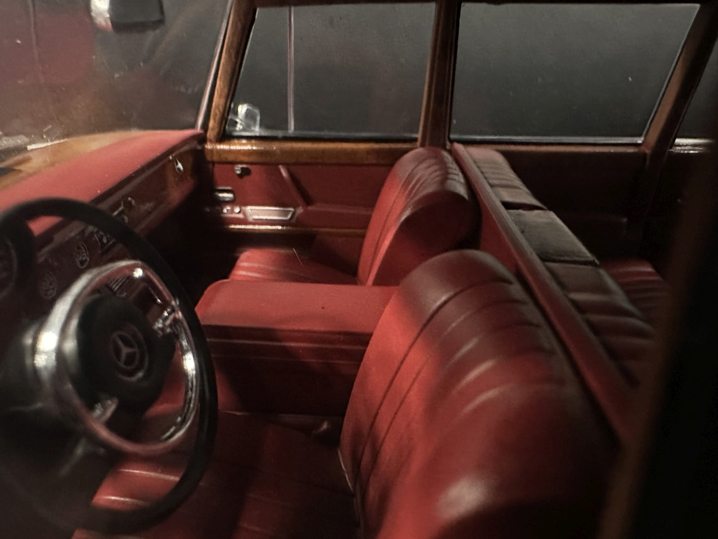 Mercedes Benz 600 W100 1969 limousine black 1:18 Modelcar MCG 18187 Мерцедес Бенц 600 В100 Лимозина 1969 черен