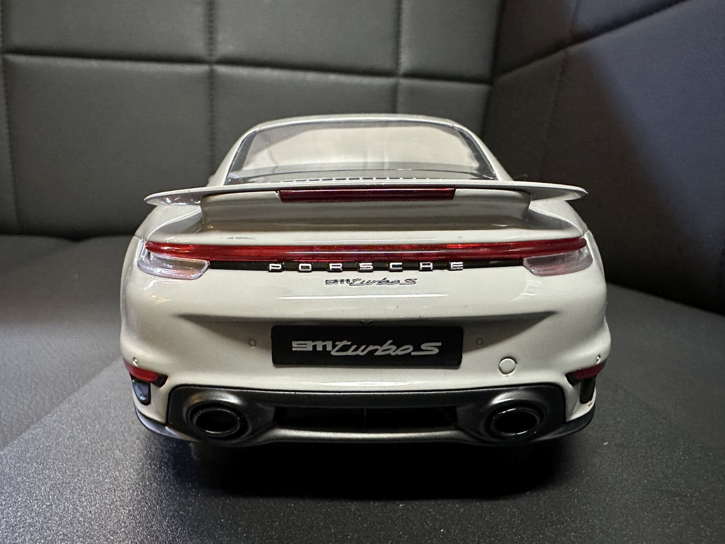 Porsche 911 Turbo S 992 grey Limitiert 1:18 GT Spirit GT431 Порше 911 Турбо С сив Лимитирана