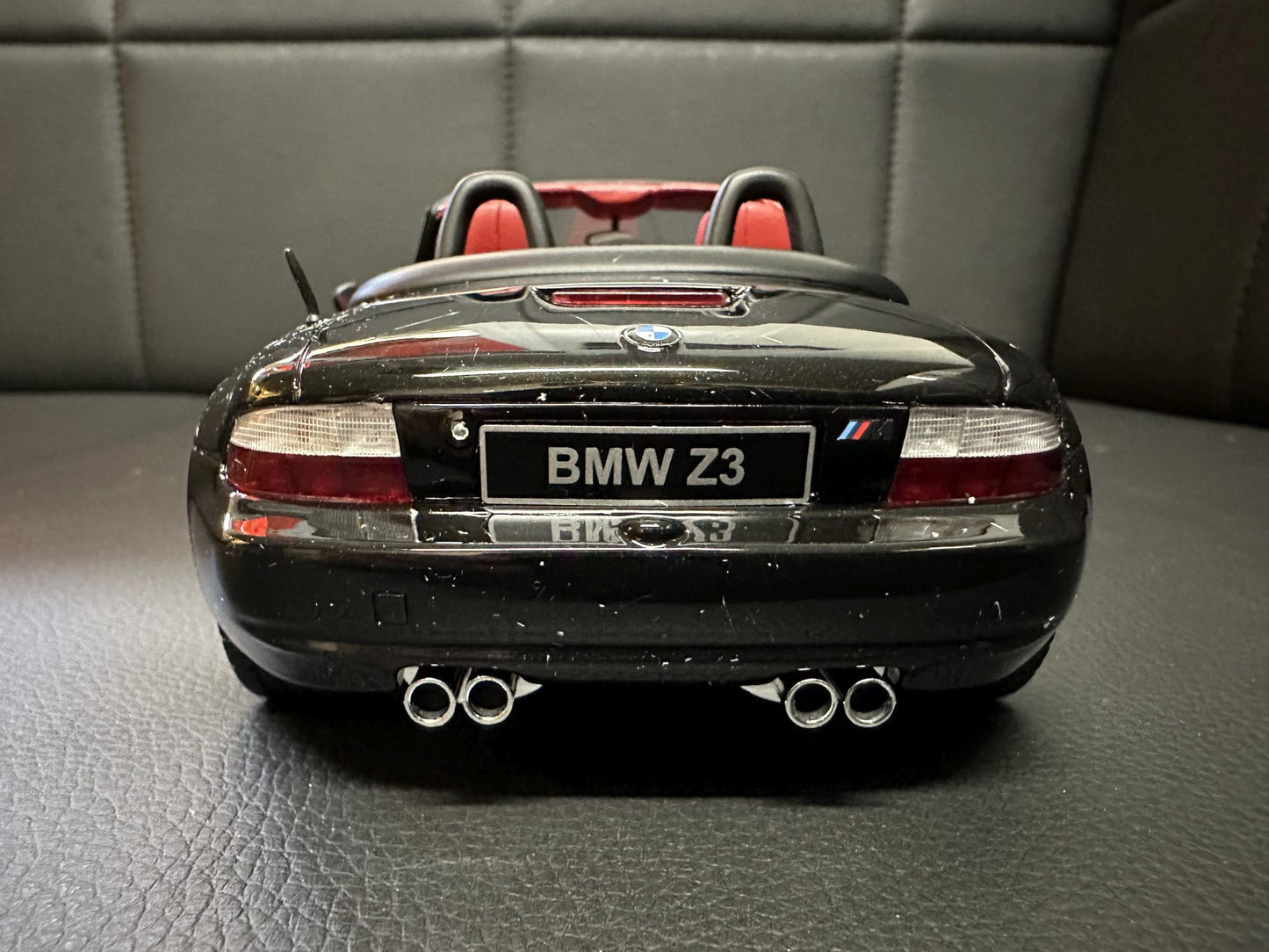 Bmw Z3 Cabrio black Limitiert 1403/2000 1:18 OTTO OT1016 Бмв Z3 черен Кабрио Лимитирана