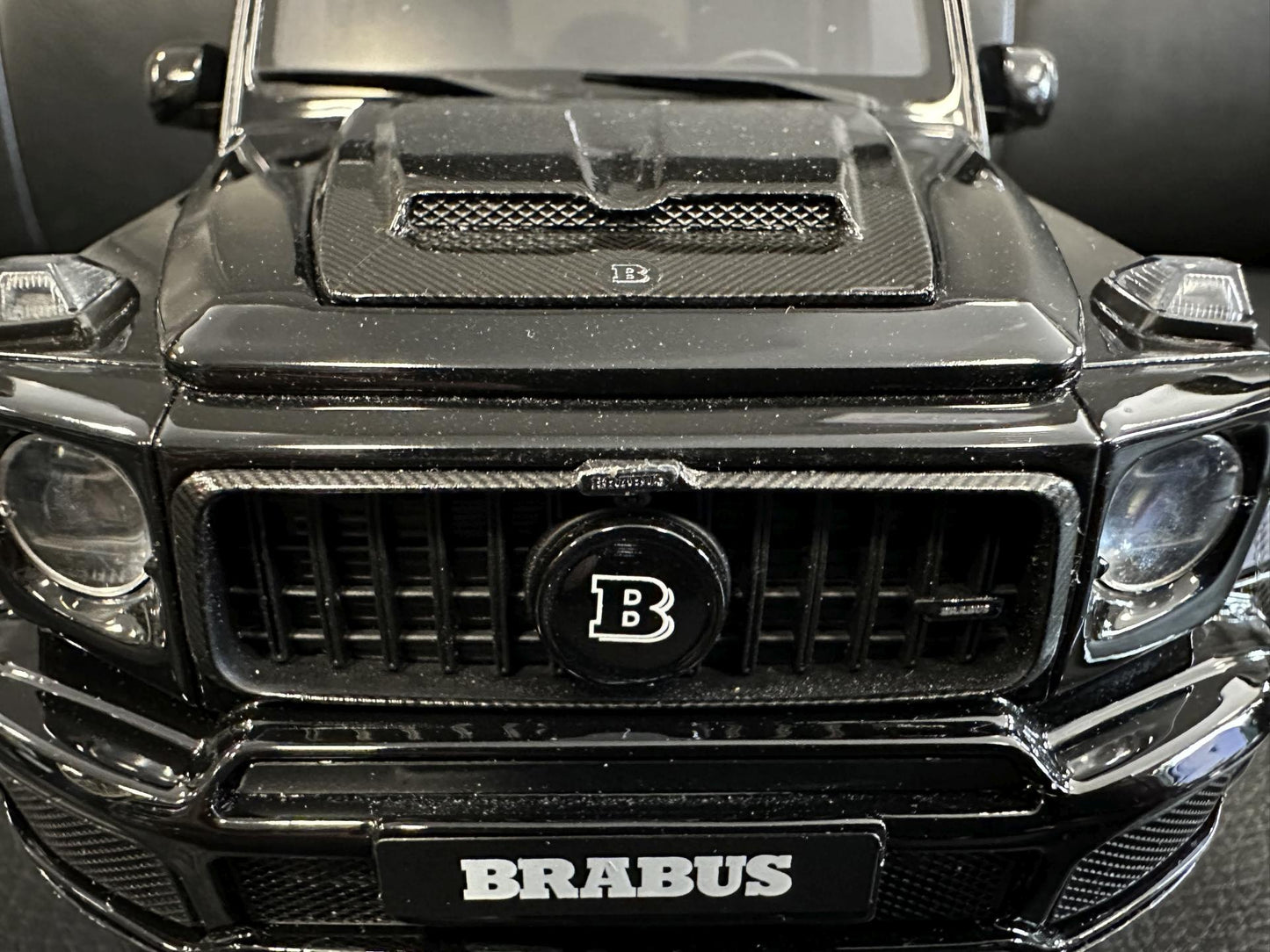 Mercedes Benz G Klasse BRABUS G800 4x4 Super Black Limitiert 321/999 1:18 GT Spirit GT500  Мерцедес Бенц Г Класа черен Лимитирана