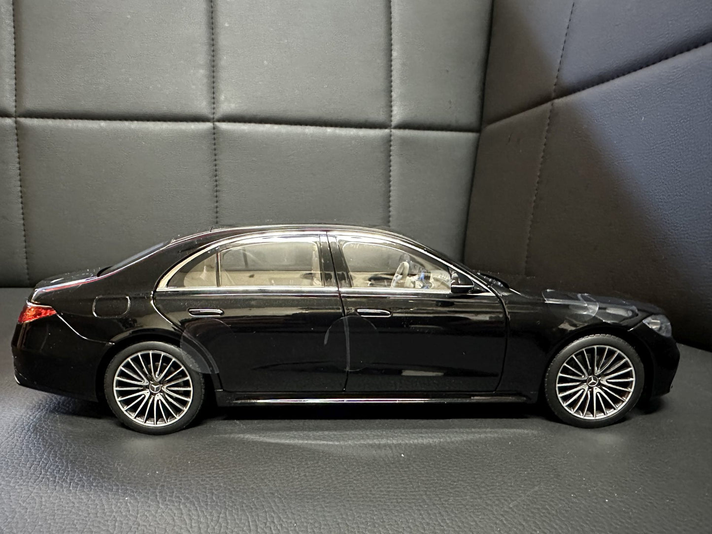 Mercedes Benz S Klasse W223 black 1:18 NOREV 183801  Мерцедес Бенц С Класа черен
