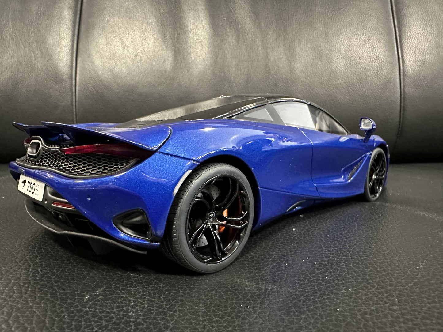 Mclaren 750S Coupe blue Limitiert 30/999 1:18 GT Spirit GT458 Макларън 750С Купе Лимитирана син