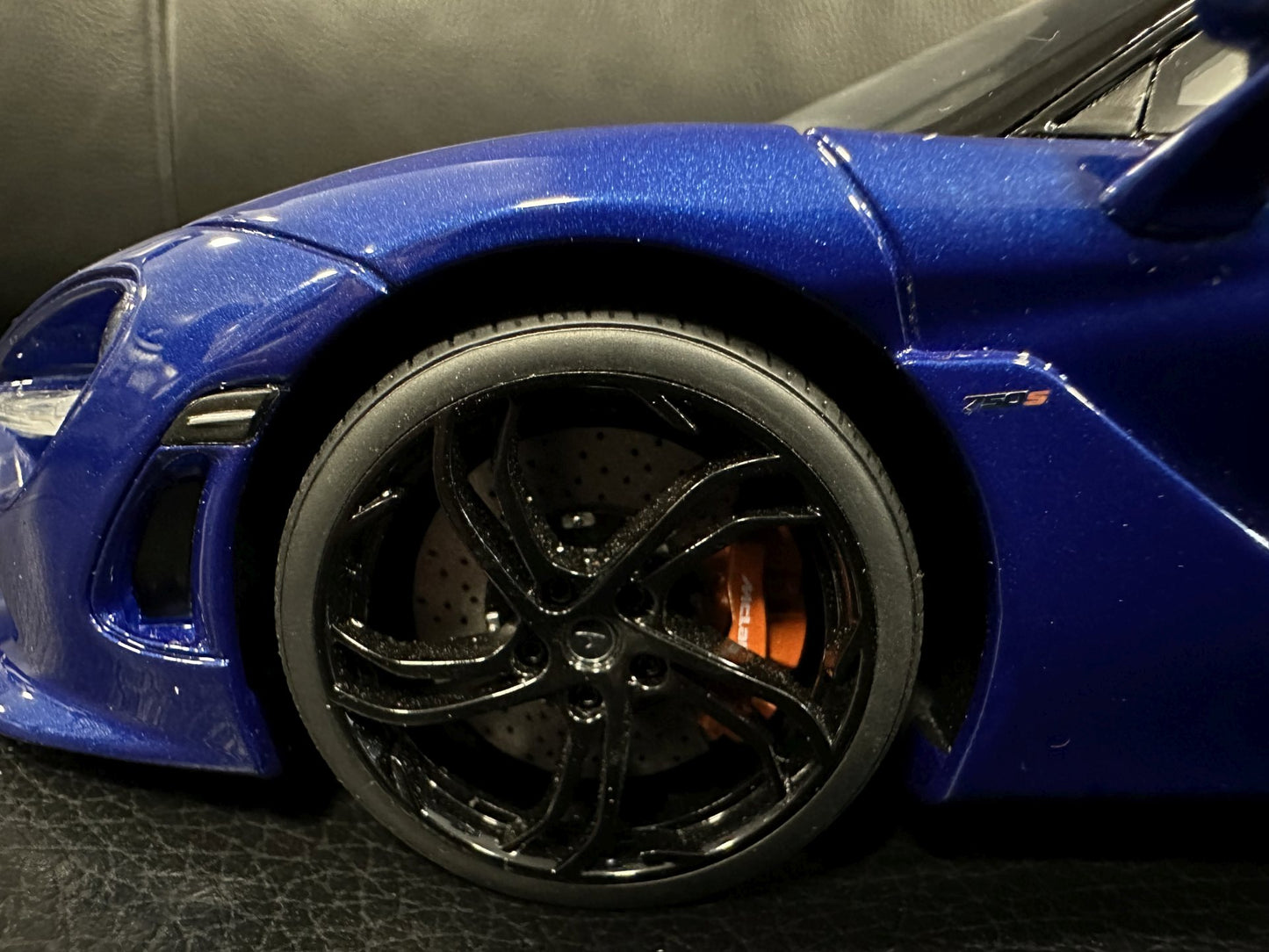 Mclaren 750S Coupe blue Limitiert 30/999 1:18 GT Spirit GT458 Макларън 750С Купе Лимитирана син