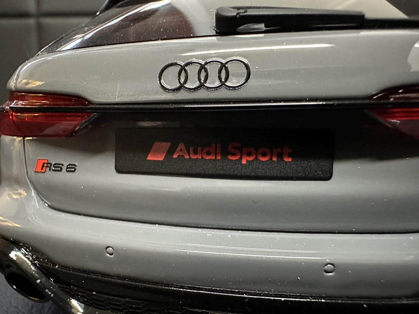 Audi RS6 Kombi nardo grey Limitiert 1120/1600 1:18 GT Spirit GT847 Ауди РС6 сив Комби Лимитирана