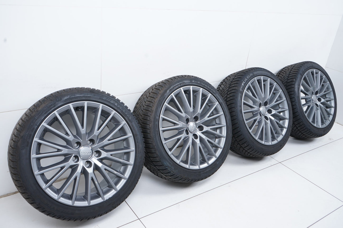 Оригинал Audi TT TTS 8S FV 18 Zoll Ауди ТТ ТТС Алуминиеви джанти 18 цола зимен комплект зимни гуми