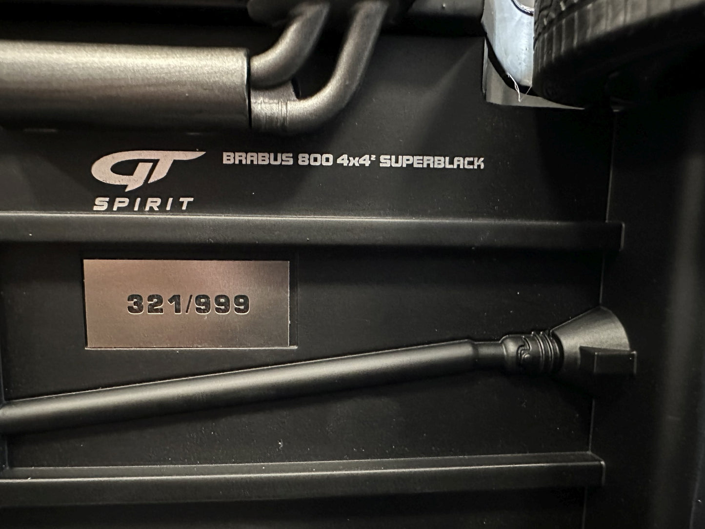 Mercedes Benz G Klasse BRABUS G800 4x4 Super Black Limitiert 321/999 1:18 GT Spirit GT500  Мерцедес Бенц Г Класа черен Лимитирана