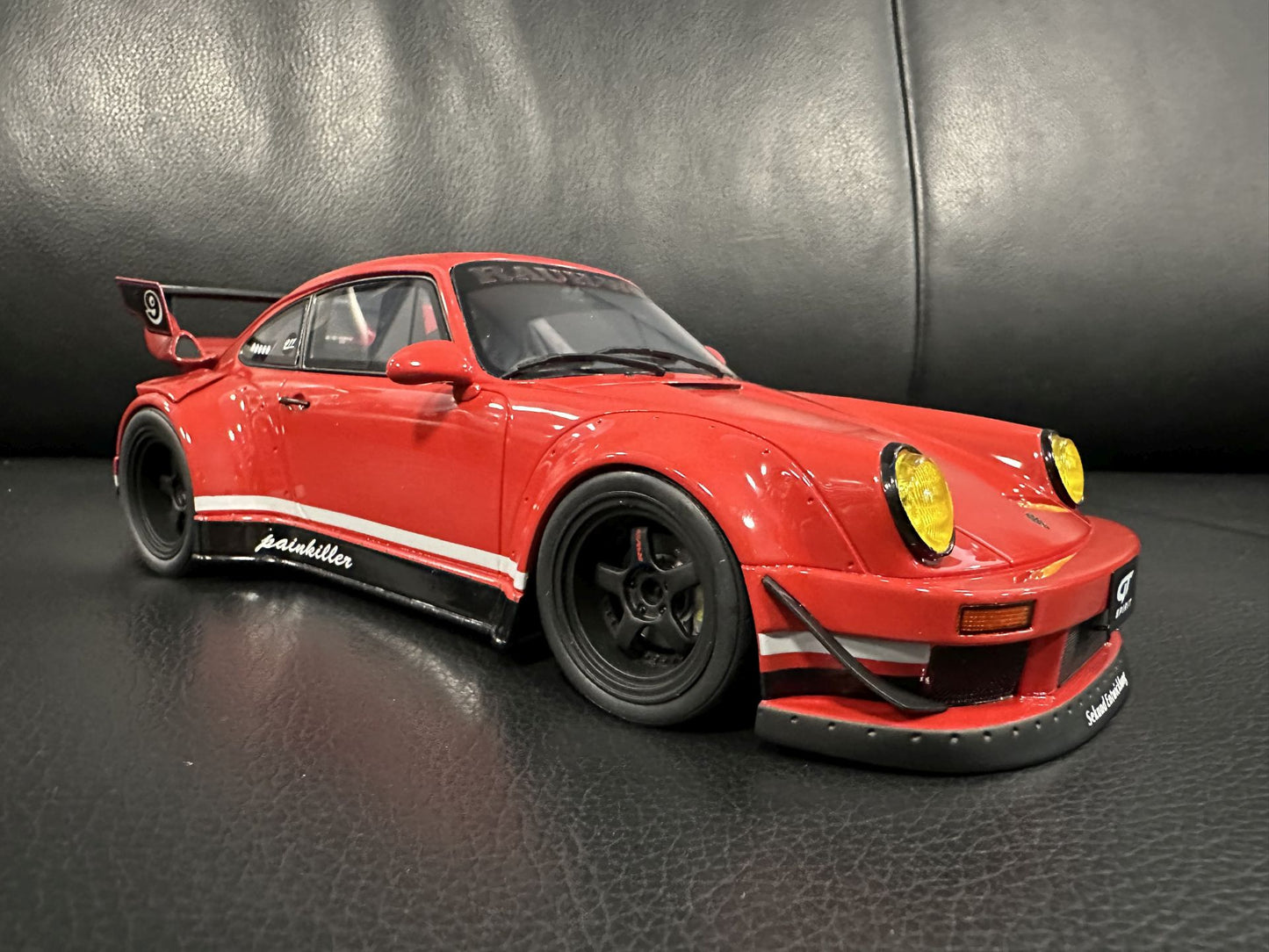Porsche 911 RWB Painkiller red Limitiert 226/1100 1:18 GT Spirit GT449 Порше 911 червен Лимитирана