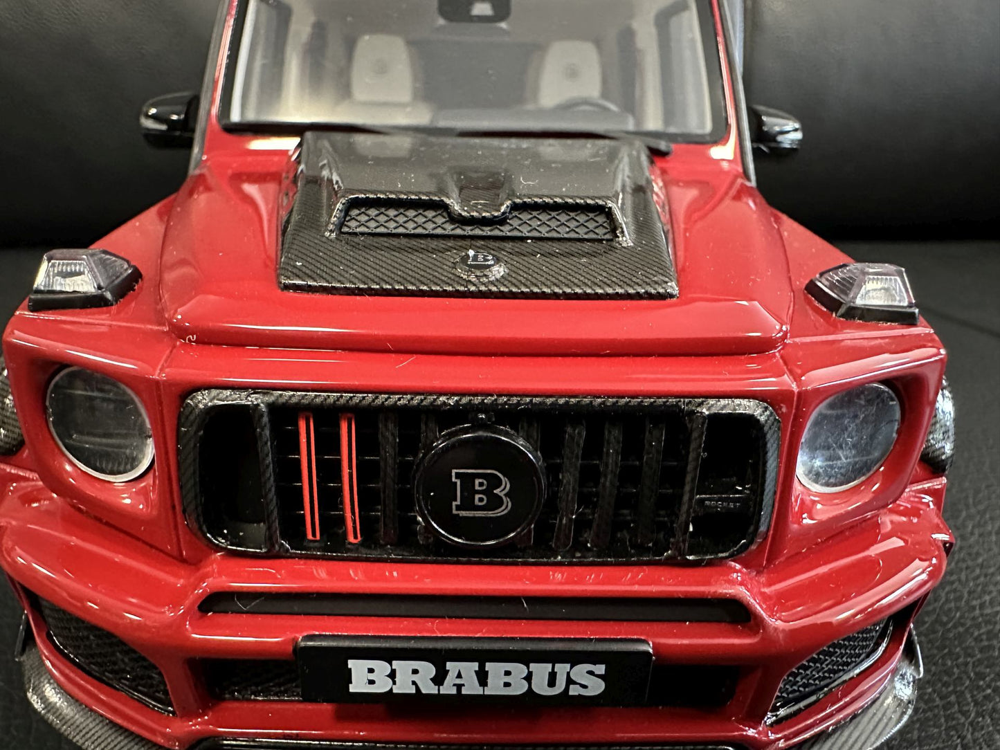 Mercedes Benz G Klasse BRABUS 900 Rocket red Limitiert 0081/1200 1:18 GT Spirit GT897  Мерцедес Бенц Г Класа червен Лимитирана