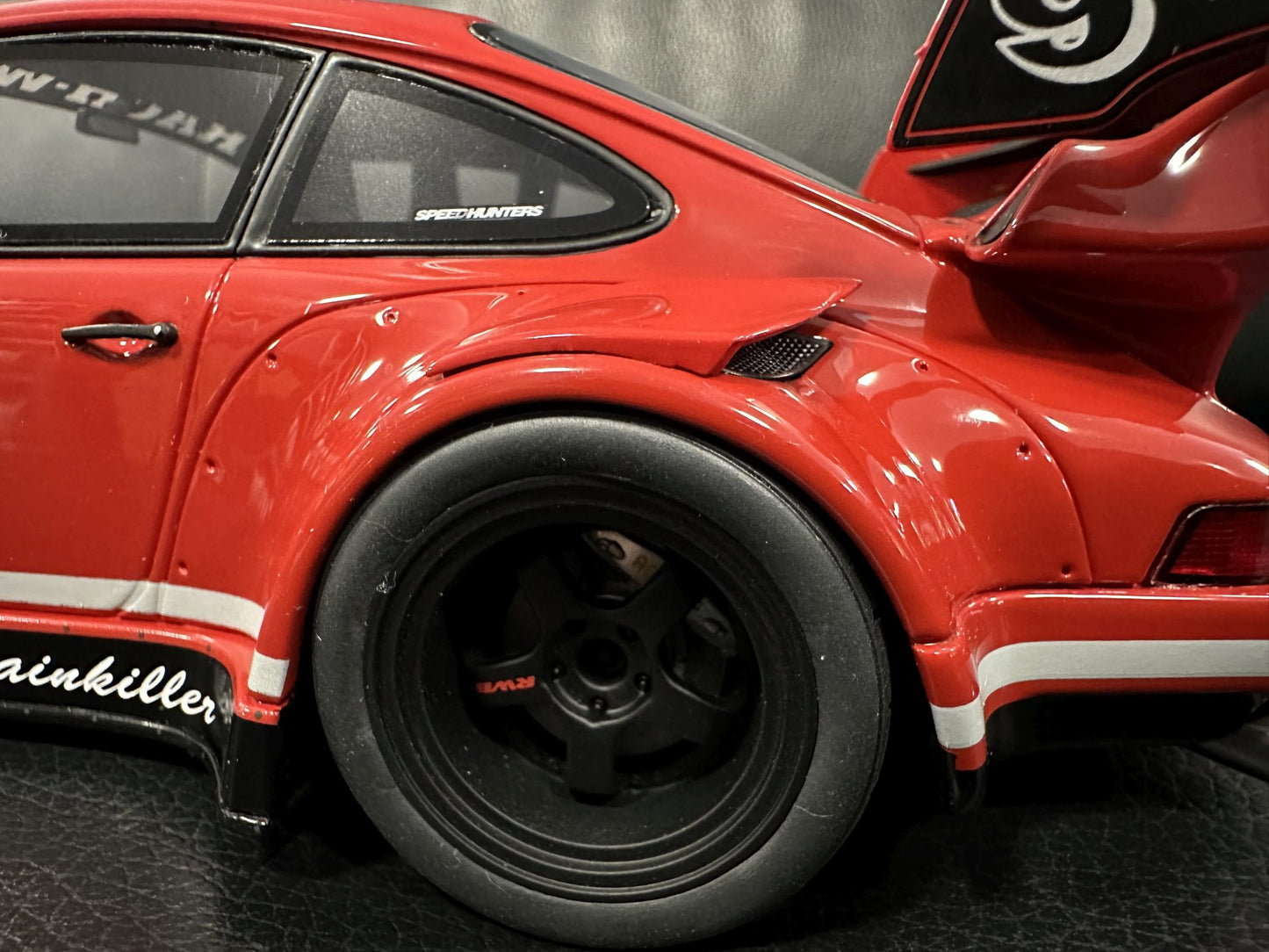 Porsche 911 RWB Painkiller red Limitiert 226/1100 1:18 GT Spirit GT449 Порше 911 червен Лимитирана