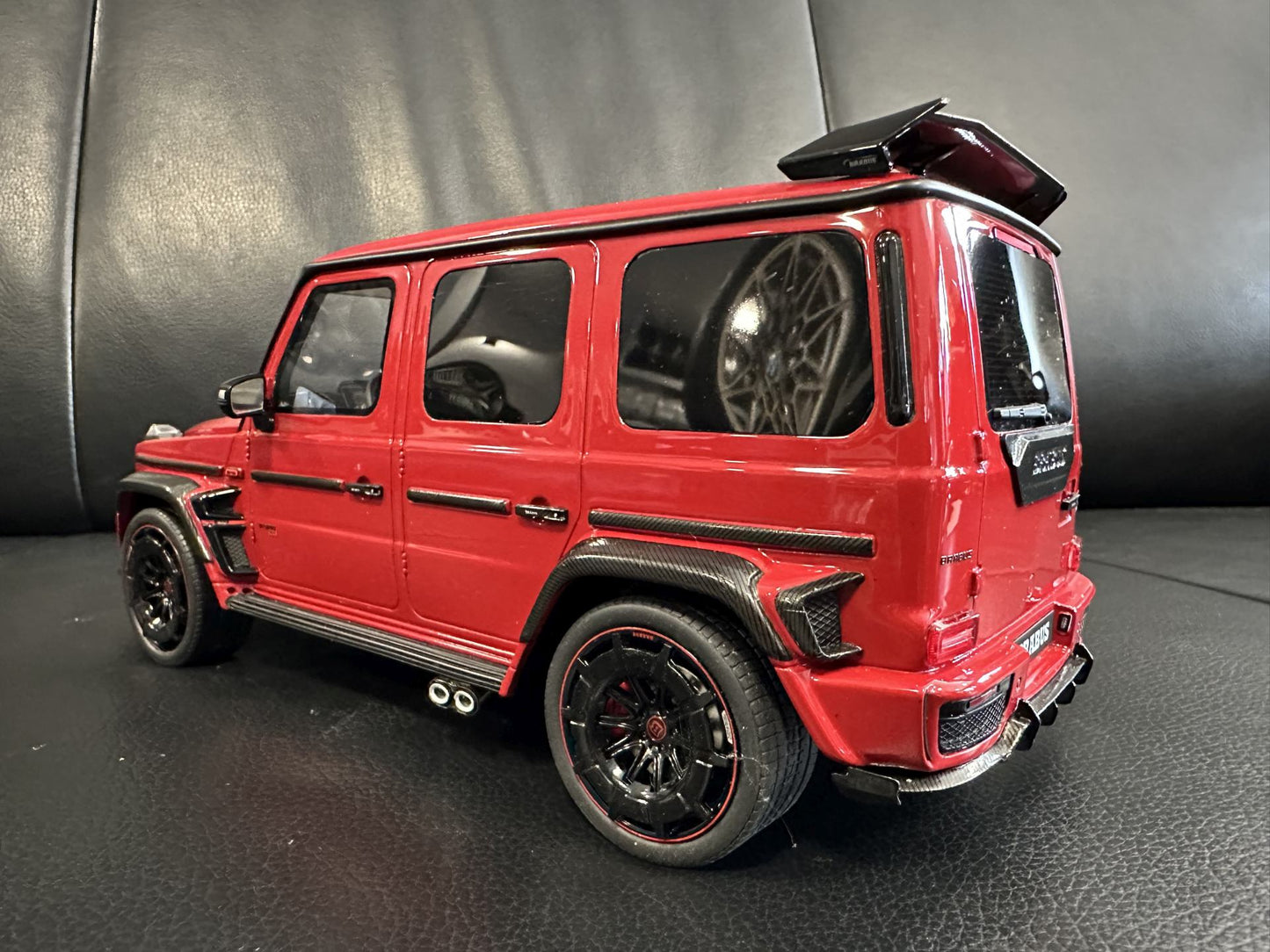 Mercedes Benz G Klasse BRABUS 900 Rocket red Limitiert 0081/1200 1:18 GT Spirit GT897  Мерцедес Бенц Г Класа червен Лимитирана