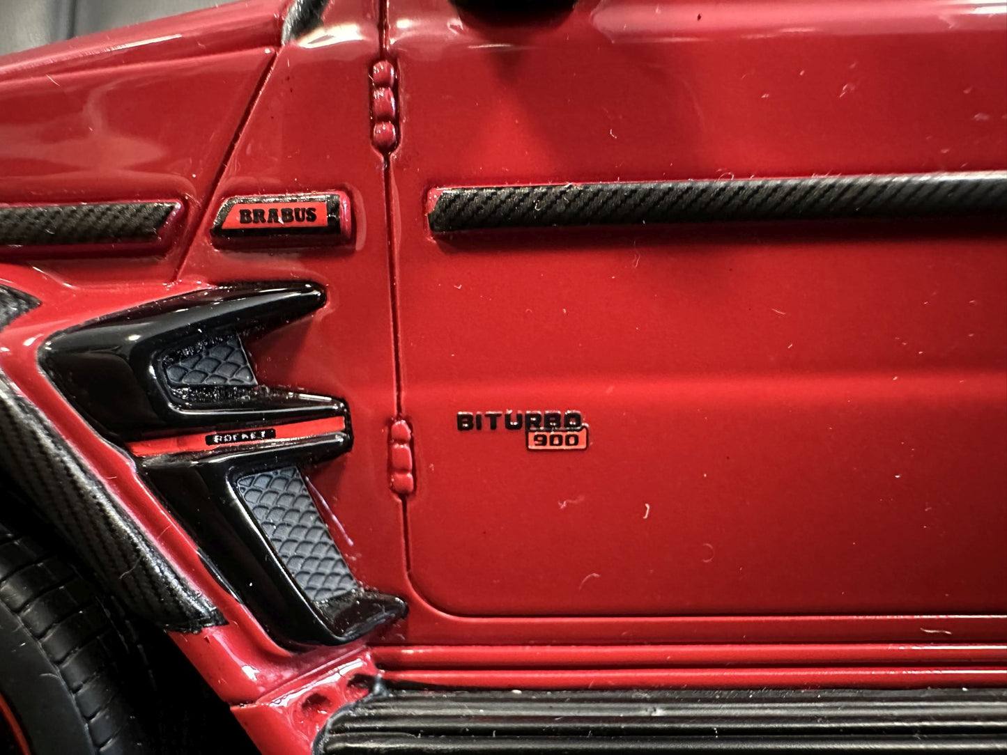 Mercedes Benz G Klasse BRABUS 900 Rocket red Limitiert 0081/1200 1:18 GT Spirit GT897  Мерцедес Бенц Г Класа червен Лимитирана