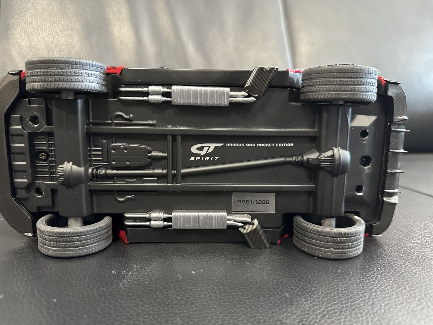 Mercedes Benz G Klasse BRABUS 900 Rocket red Limitiert 0081/1200 1:18 GT Spirit GT897  Мерцедес Бенц Г Класа червен Лимитирана