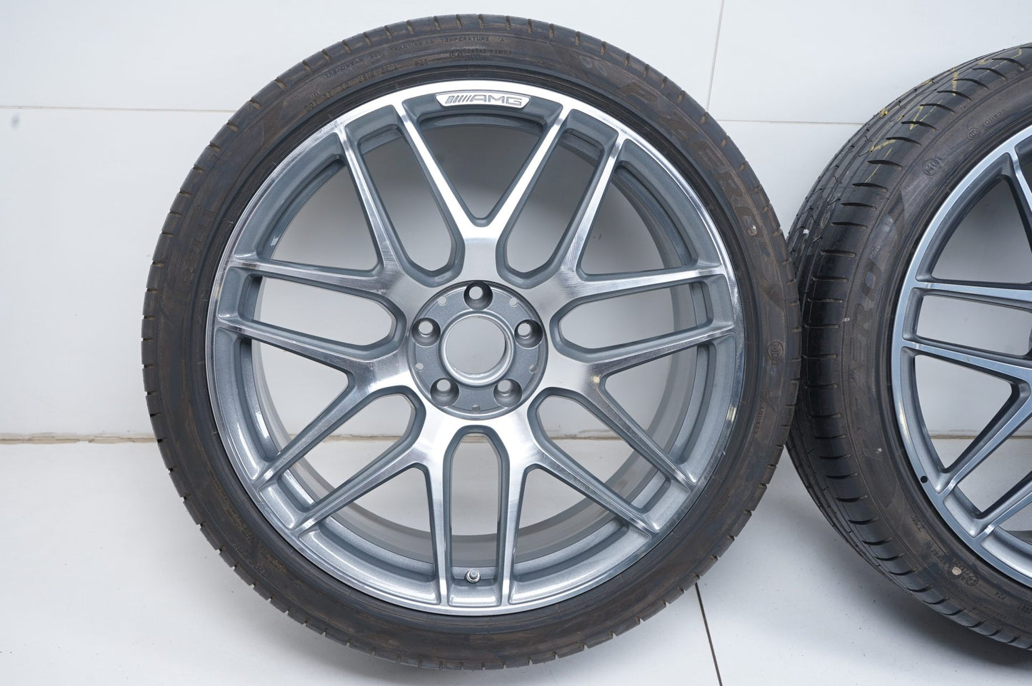 Като Нови Оригинал Mercedes E63 AMG W213 20 Zoll Мерцедес E63 AMG W213 20 цола летен комплект летни гуми