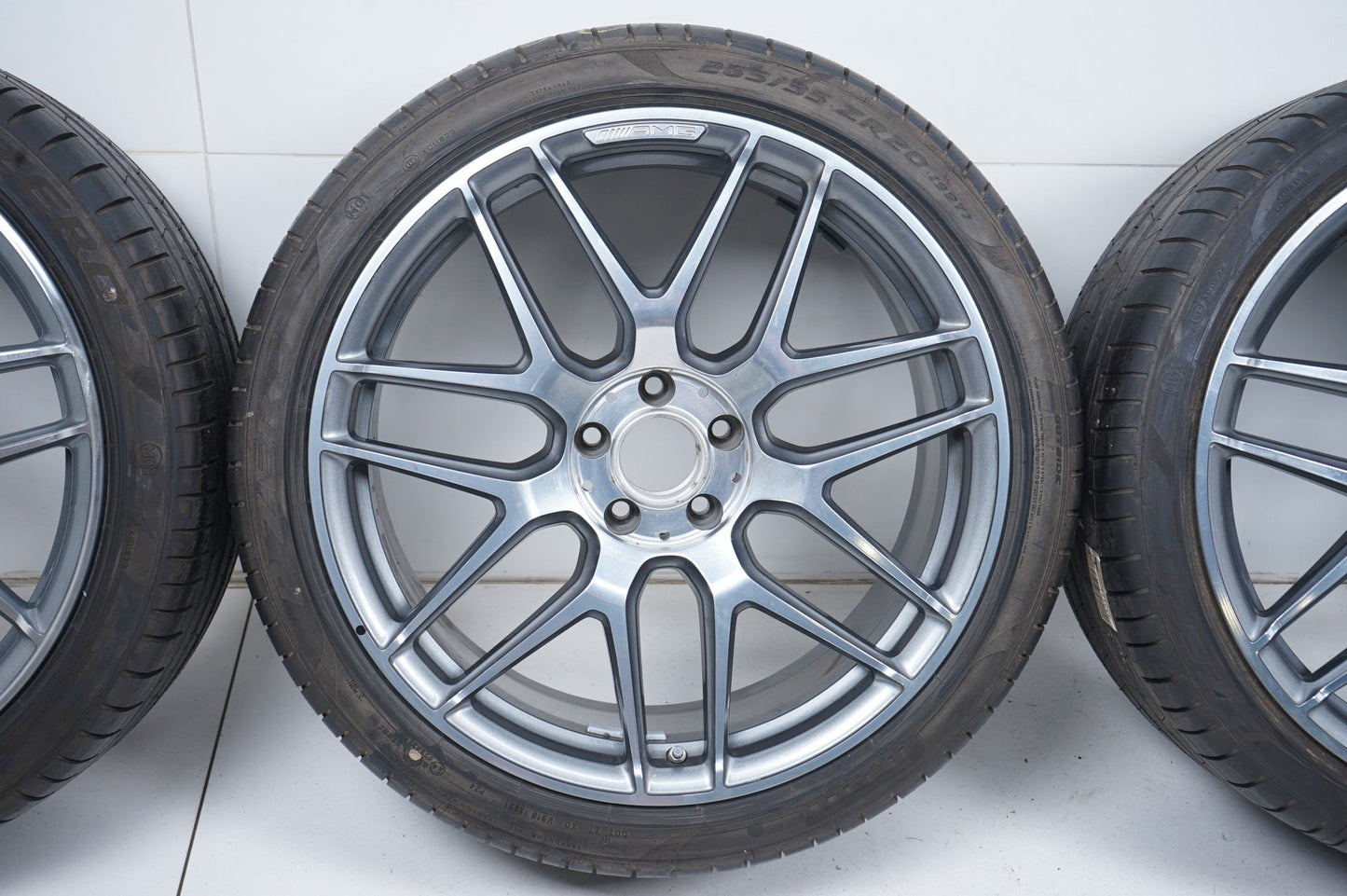 Като Нови Оригинал Mercedes E63 AMG W213 20 Zoll Мерцедес E63 AMG W213 20 цола летен комплект летни гуми